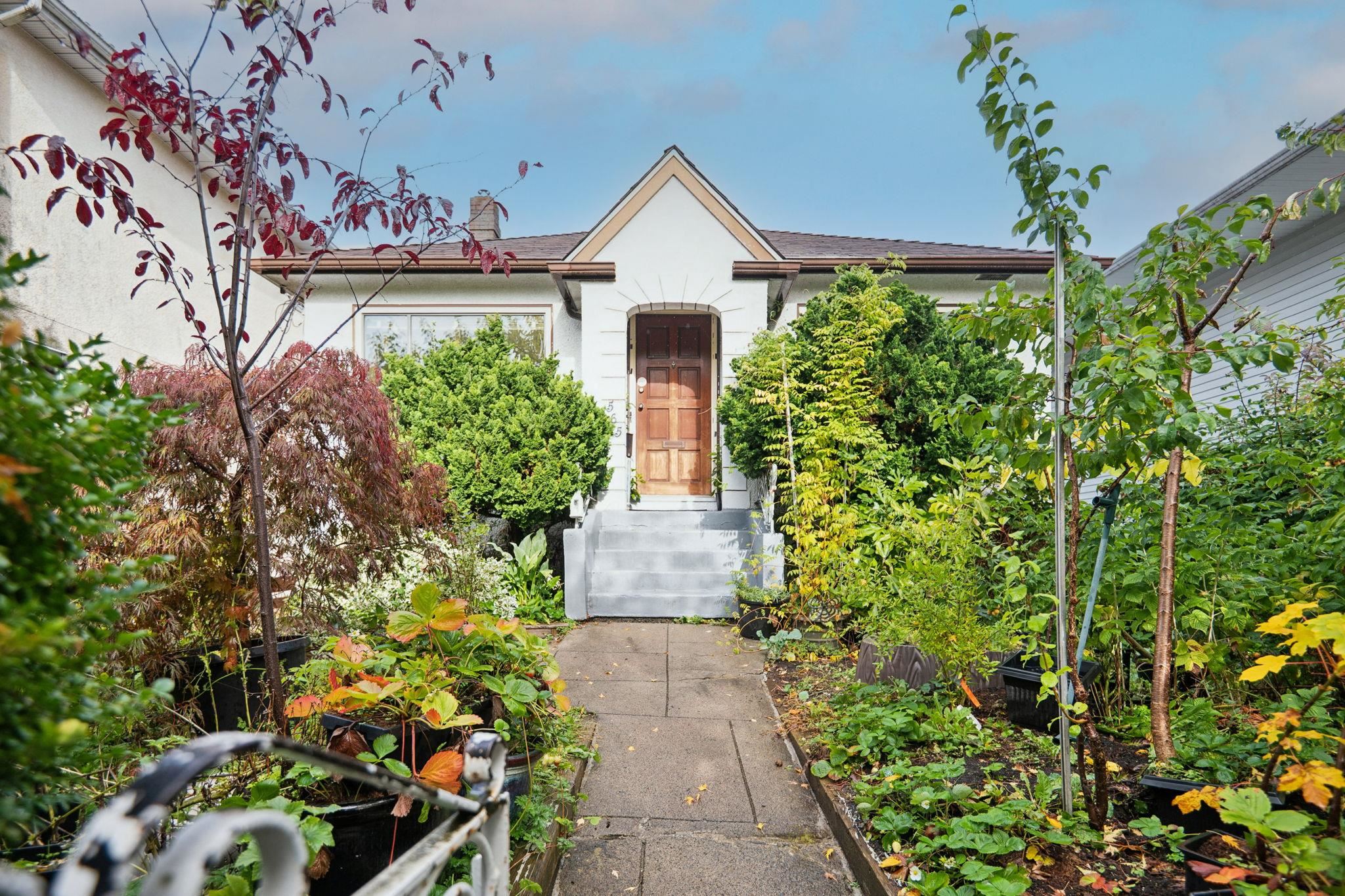 565 East 50th Avenue, Vancouver, BC V5X 1A9