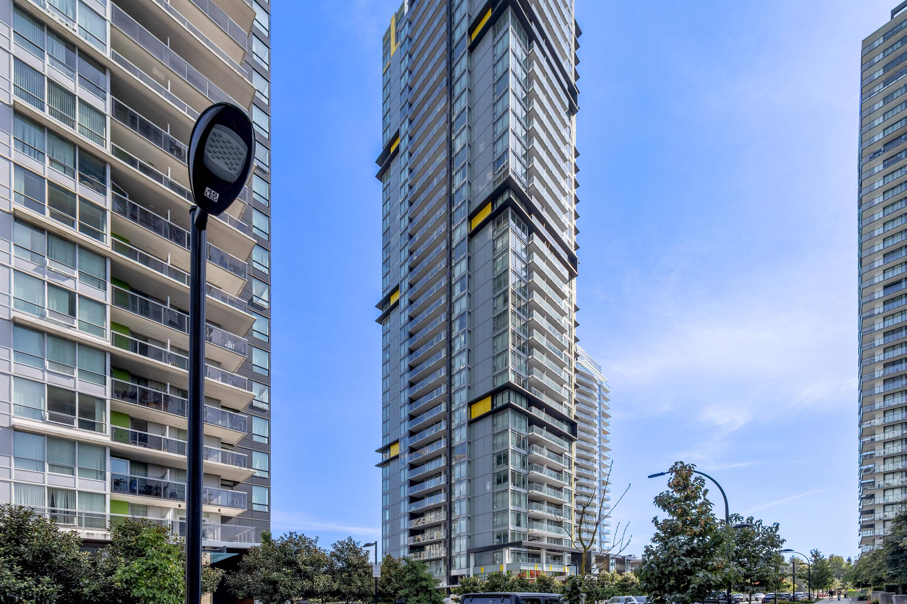 6700 Dunblane Avenue #1701, Burnaby, BC V5H 0J3