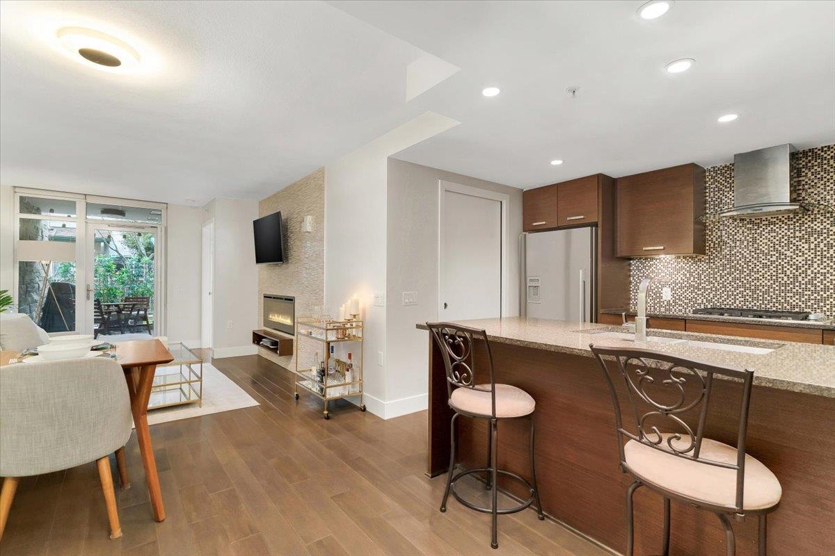 210 13th Street West #103, North Vancouver, BC V7M 1N7