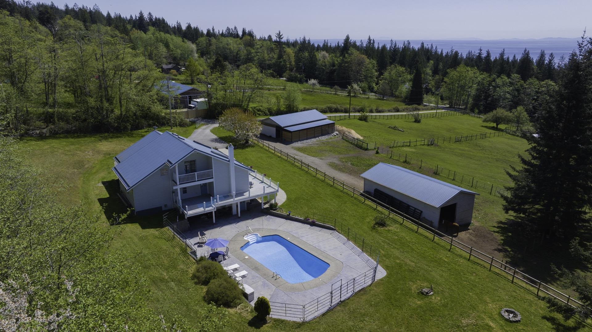2010 Ranch Rd, Roberts Creek, BC V0N 2W5