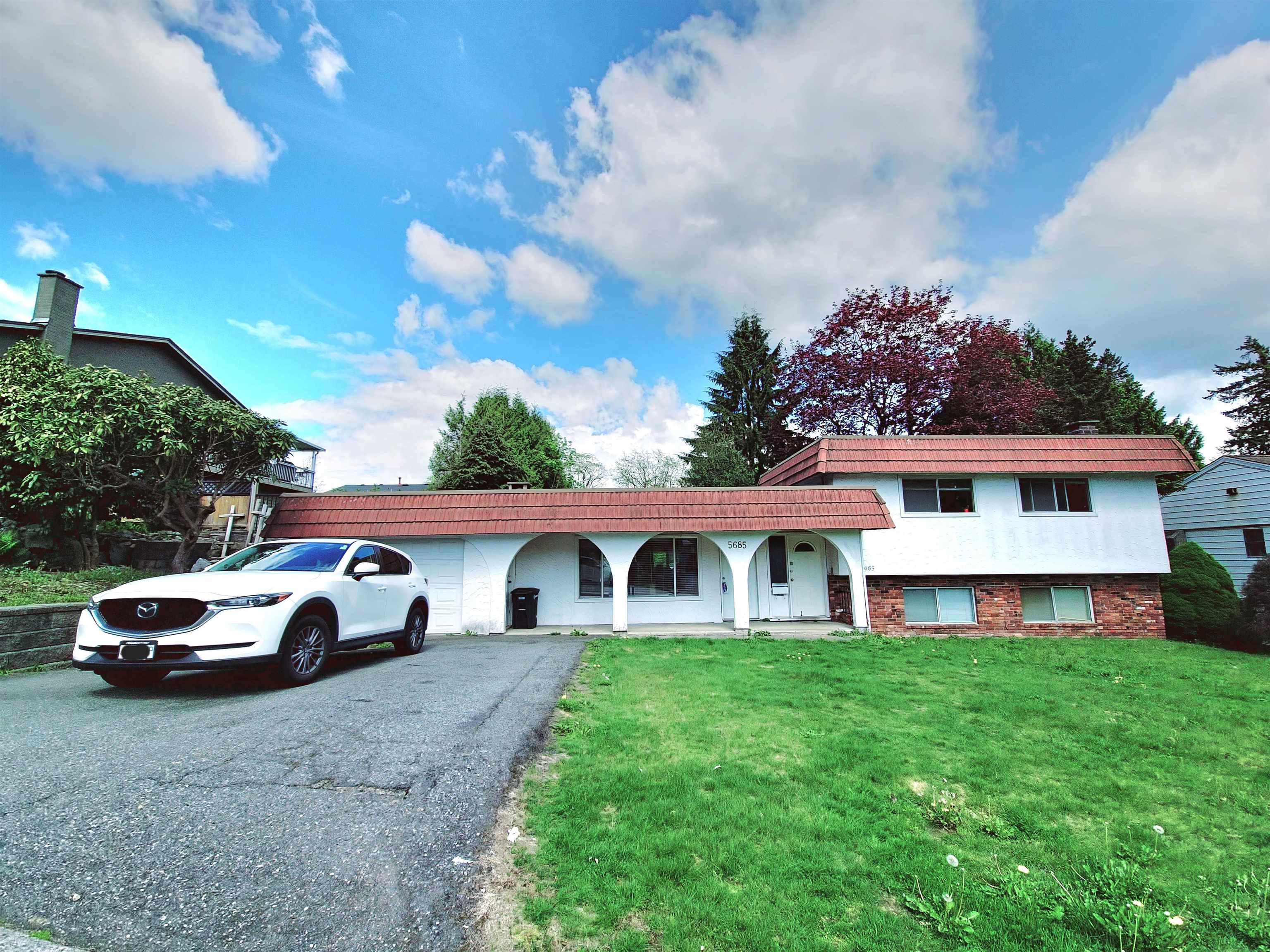 5685 Forest Street, Burnaby, BC V5G 1X5