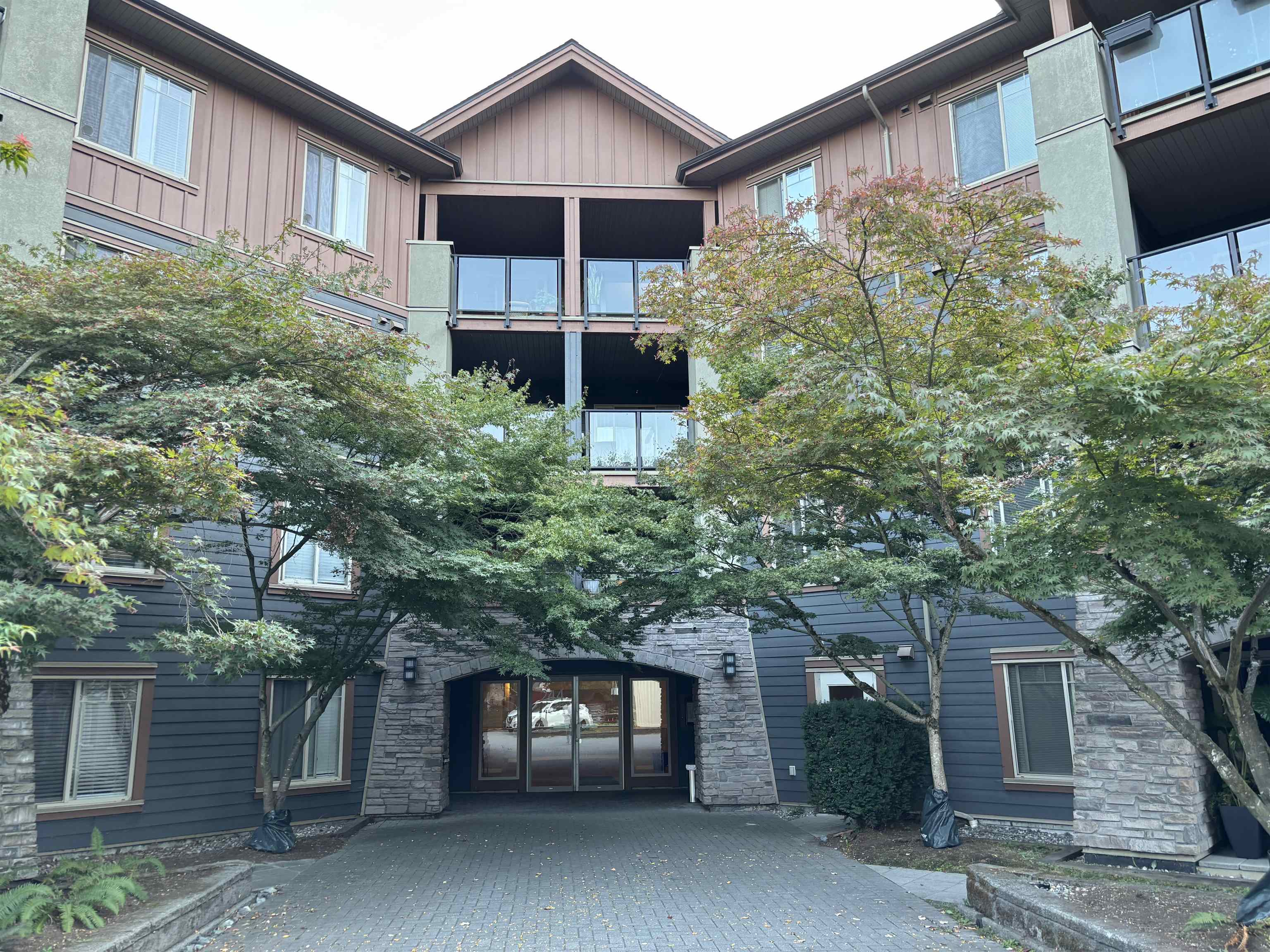 244 Sherbrooke Street #2210, New Westminster, BC V3L 0A3