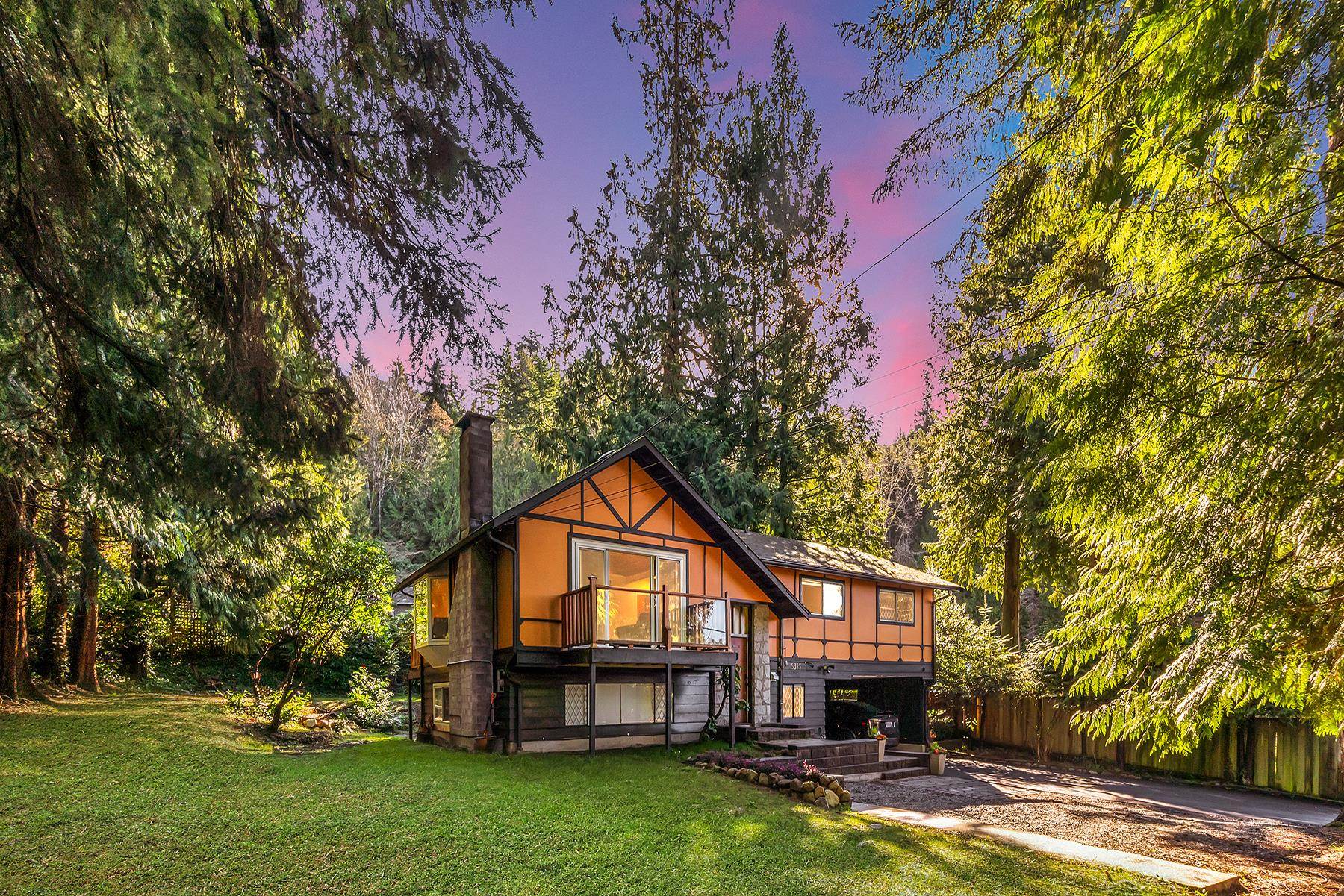 5325 Marine Drive, West Vancouver, BC V7W 2P5