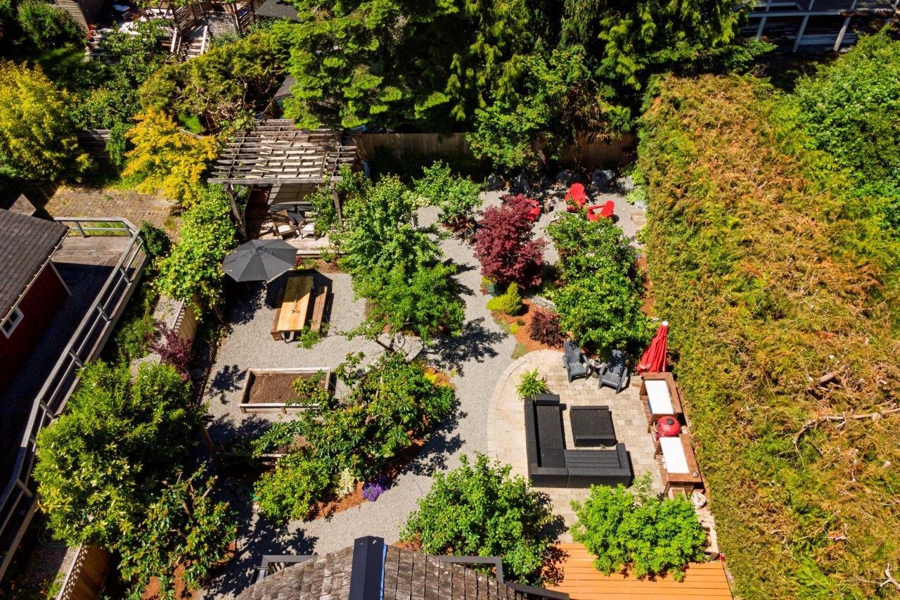 1108 Lenora Road, Bowen Island, BC V0N 1G1