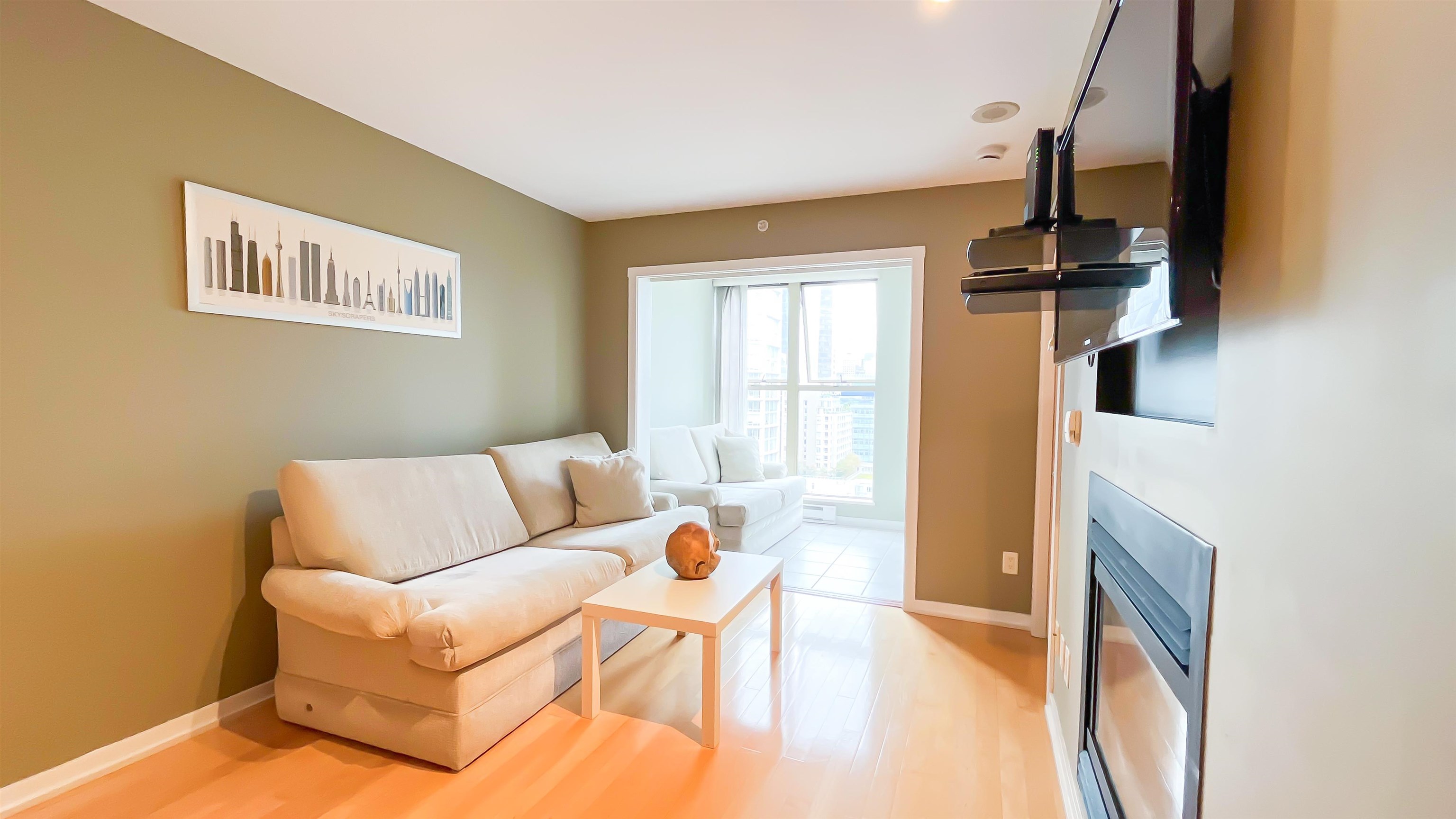 969 Richards Street #2005, Vancouver, BC V6B 1A8