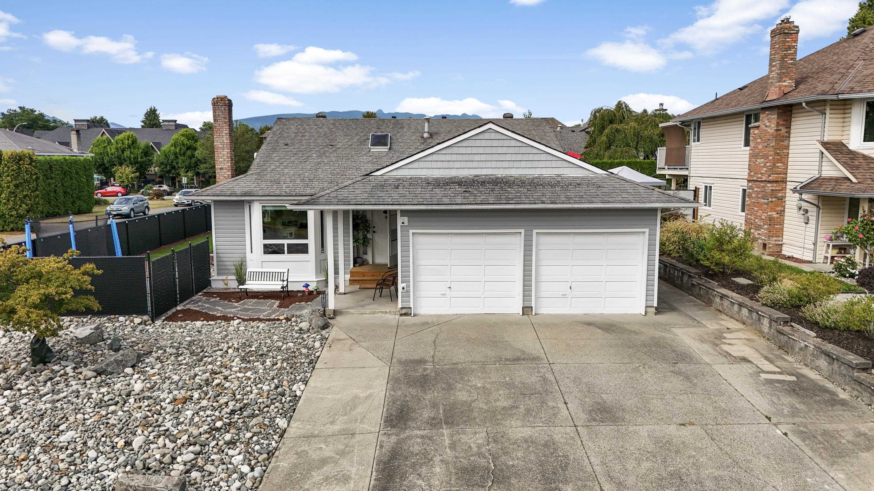 117b Avenue, Pitt Meadows, BC V3Y 2C3