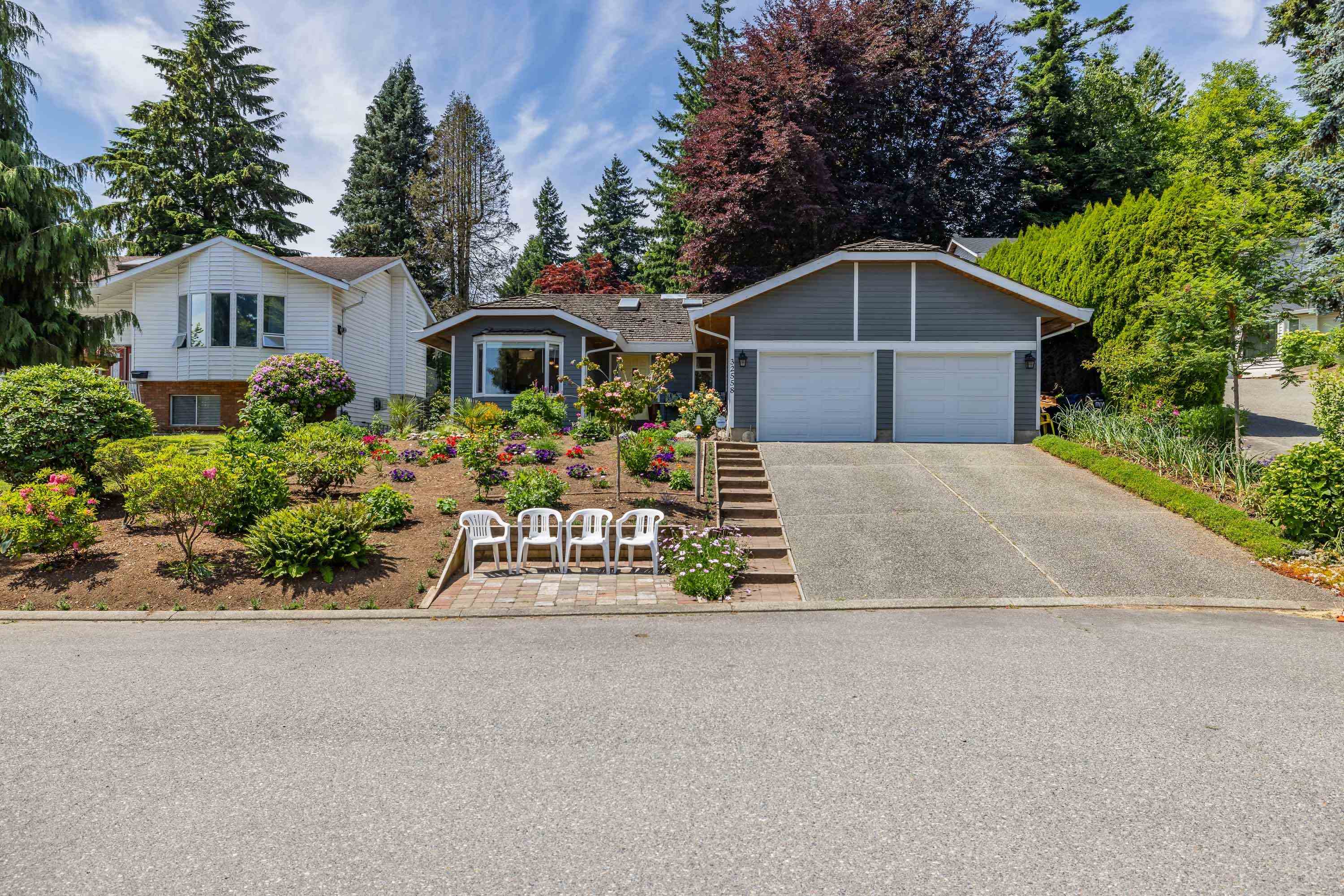32558 Murray Avenue, Abbotsford, BC V2T 4T5