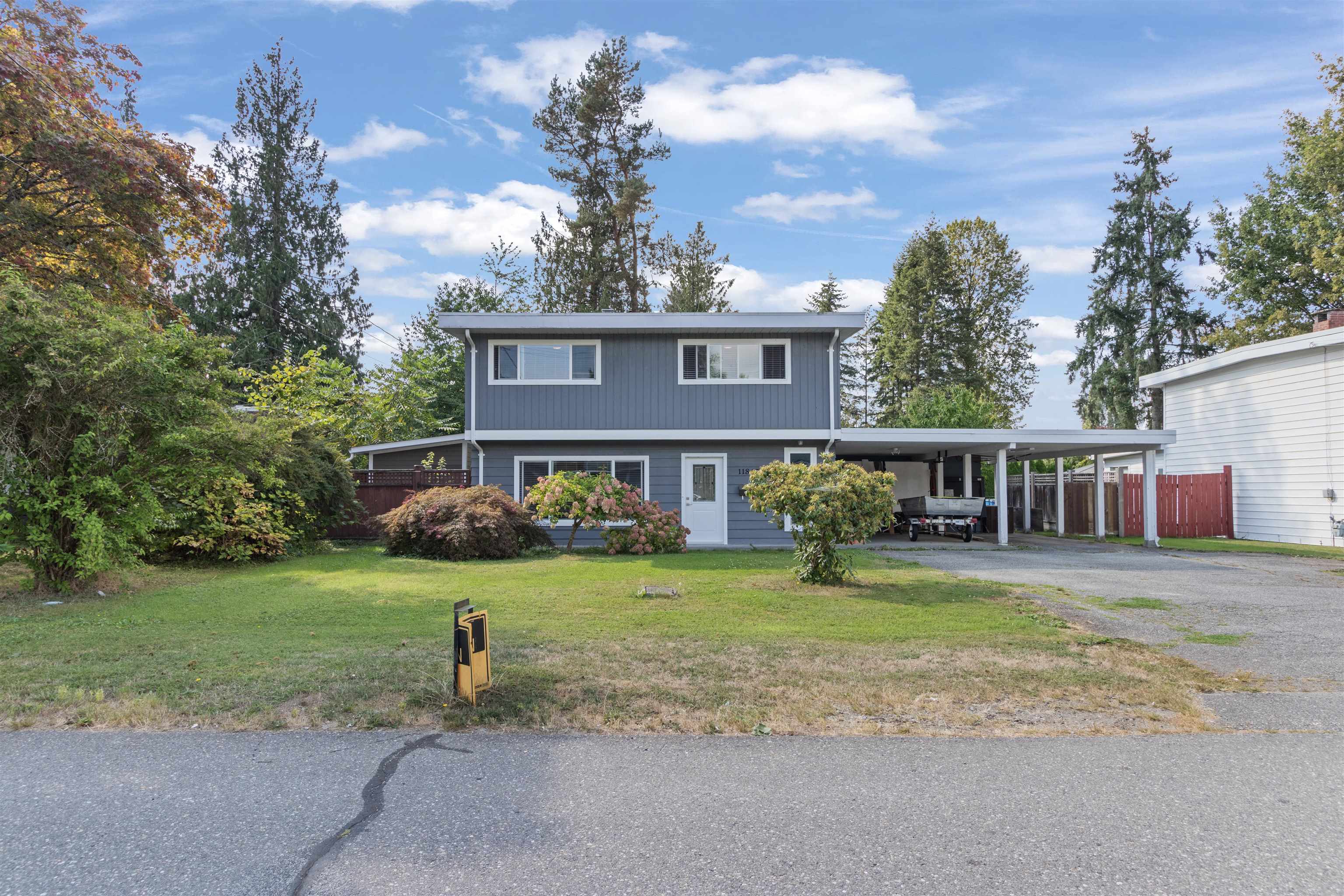11867 Hawthorne Street, Maple Ridge, BC V2X 6V5