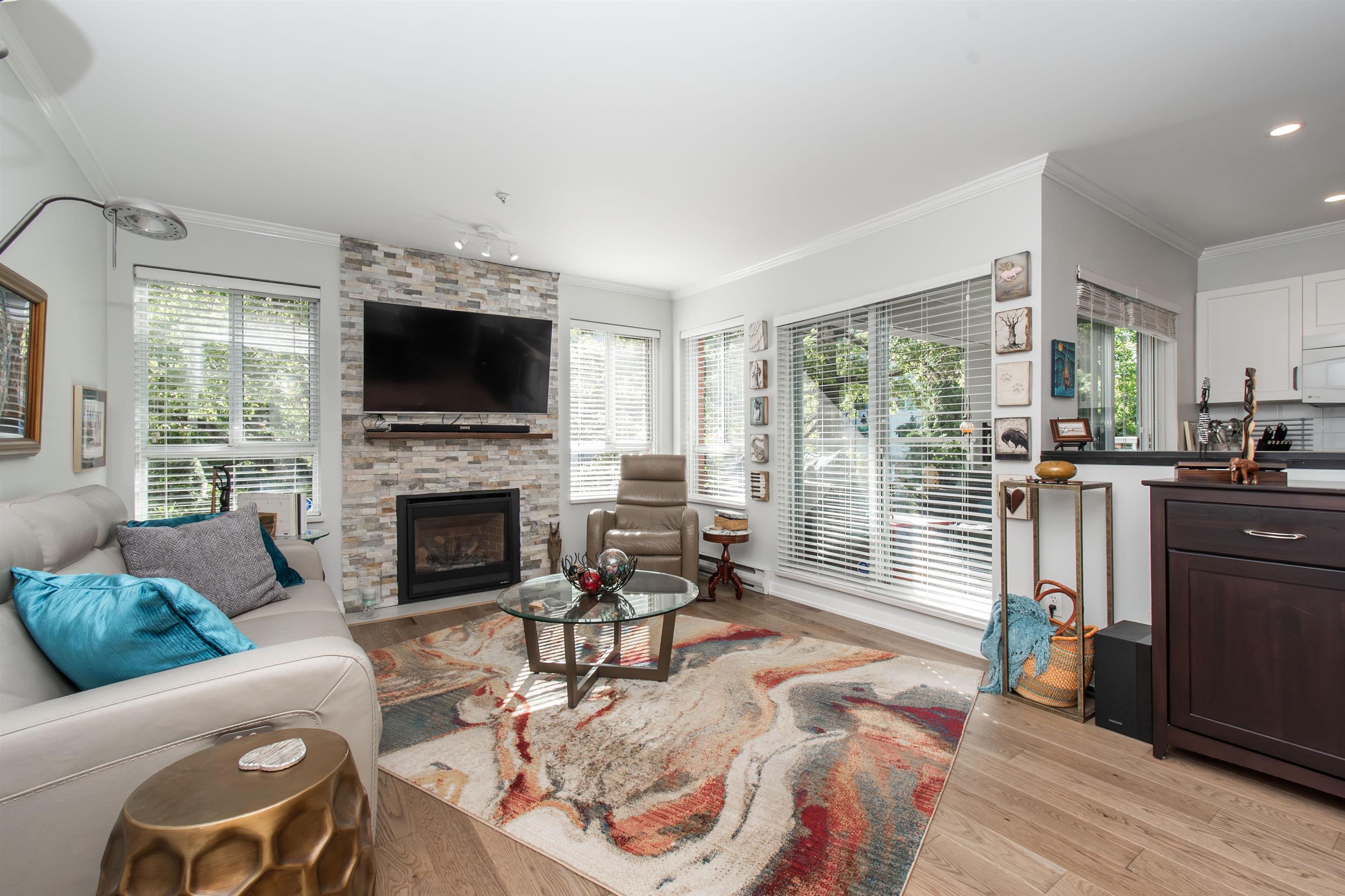 128 8th Street West #104, North Vancouver, BC V7M 3M1