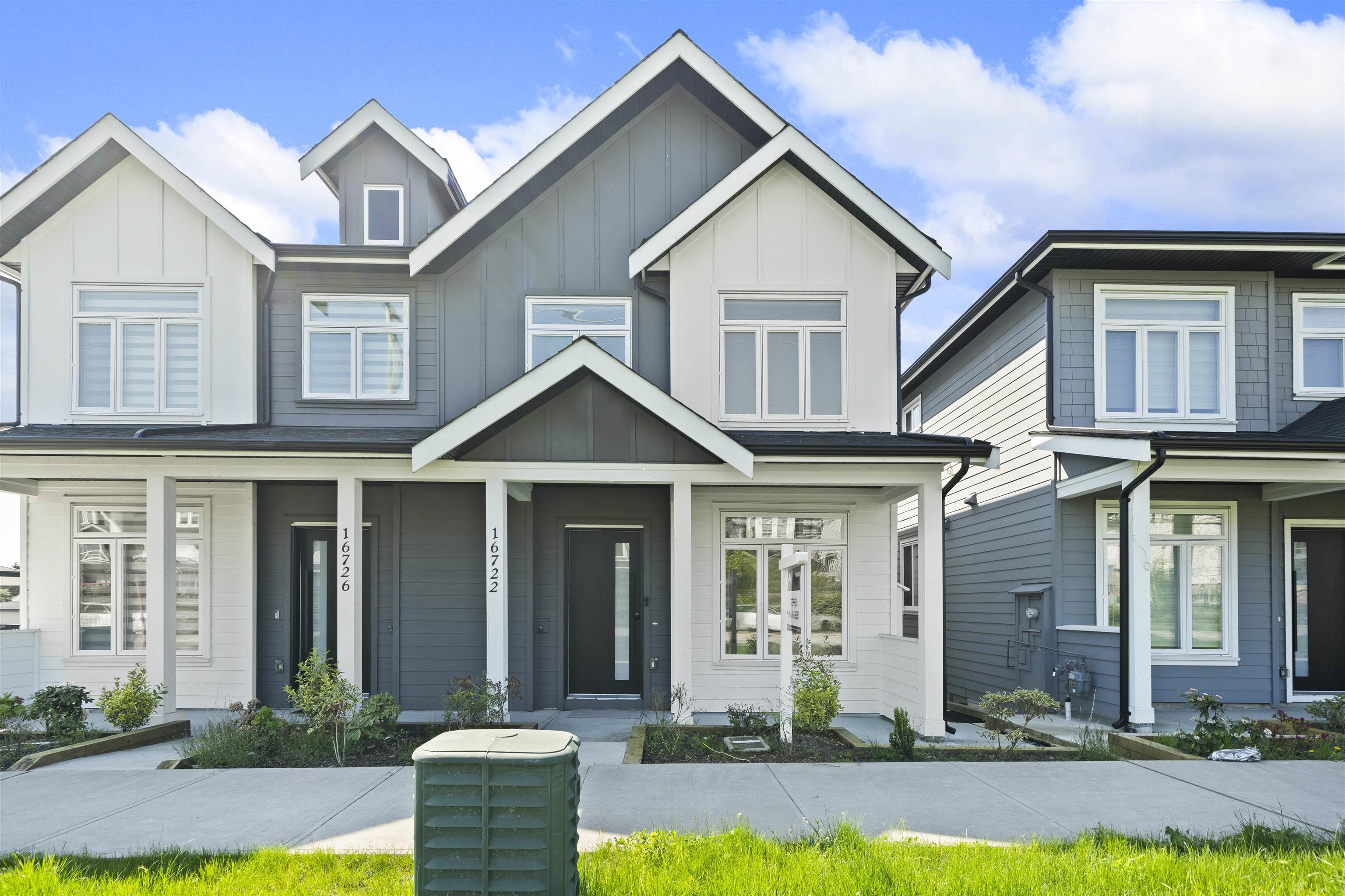 16 Avenue, Surrey, BC V3S 9X7