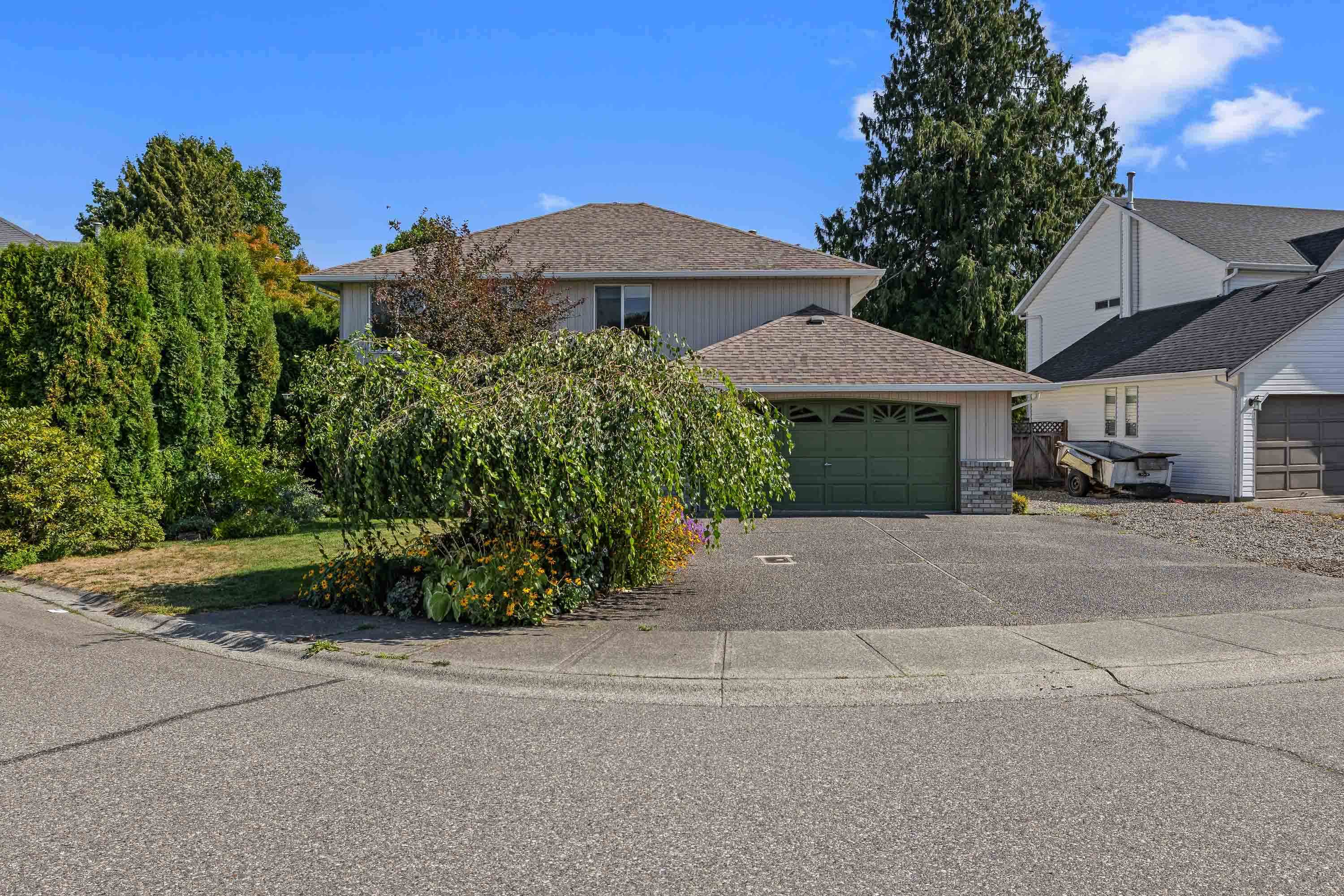 44637 Cumberland Avenue, Chilliwack, BC V2R 3B6