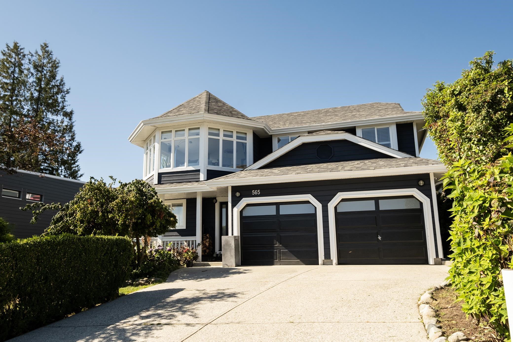 565 Wildwood Crescent, Gibsons, BC V0N 1V9