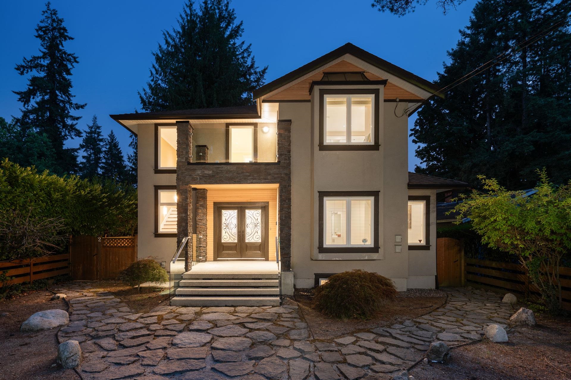 839 West 20th Street, North Vancouver, BC V7P 2B5