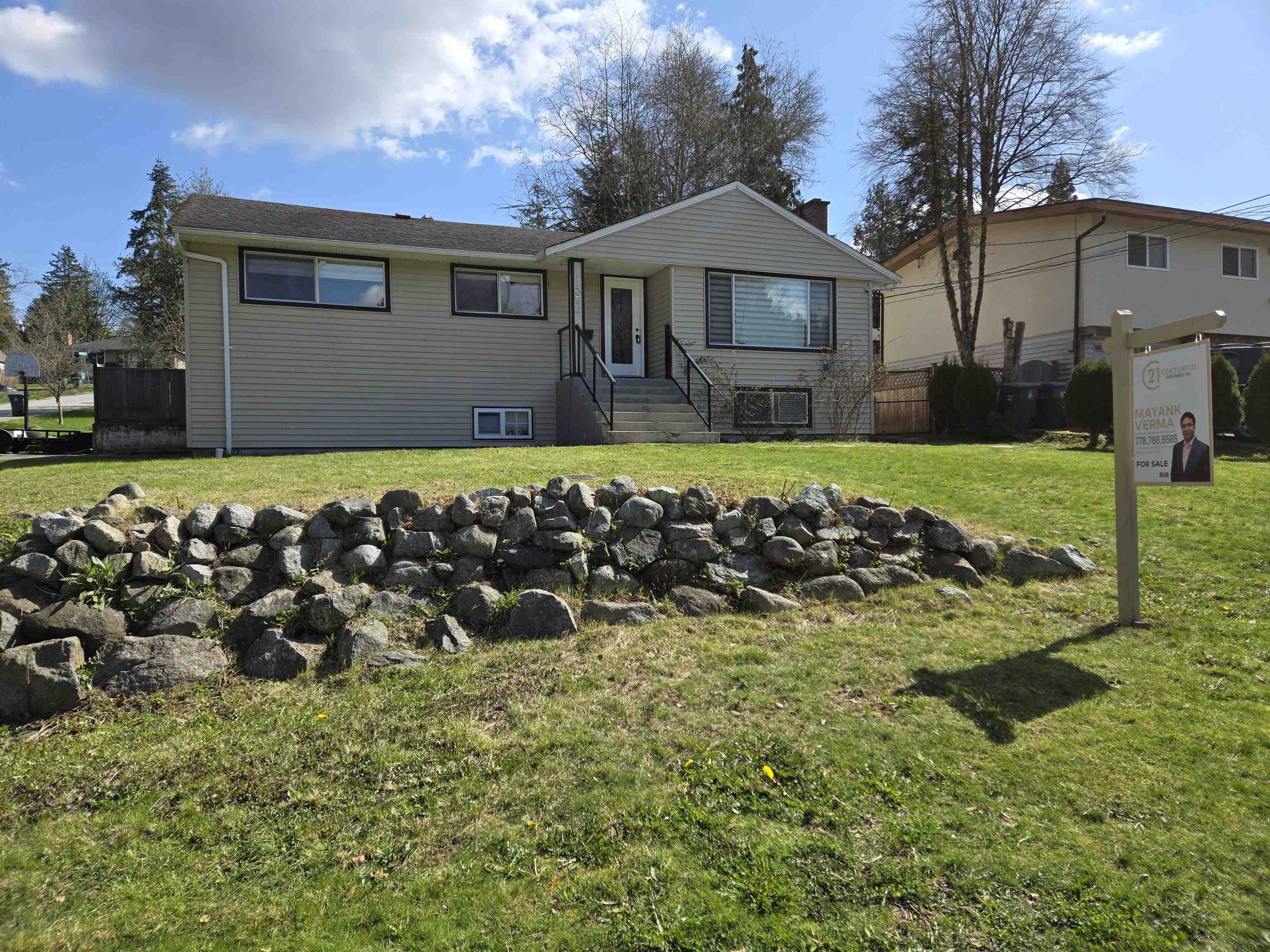 11352 Glen Avon Drive, Surrey, BC V3R 4Y5