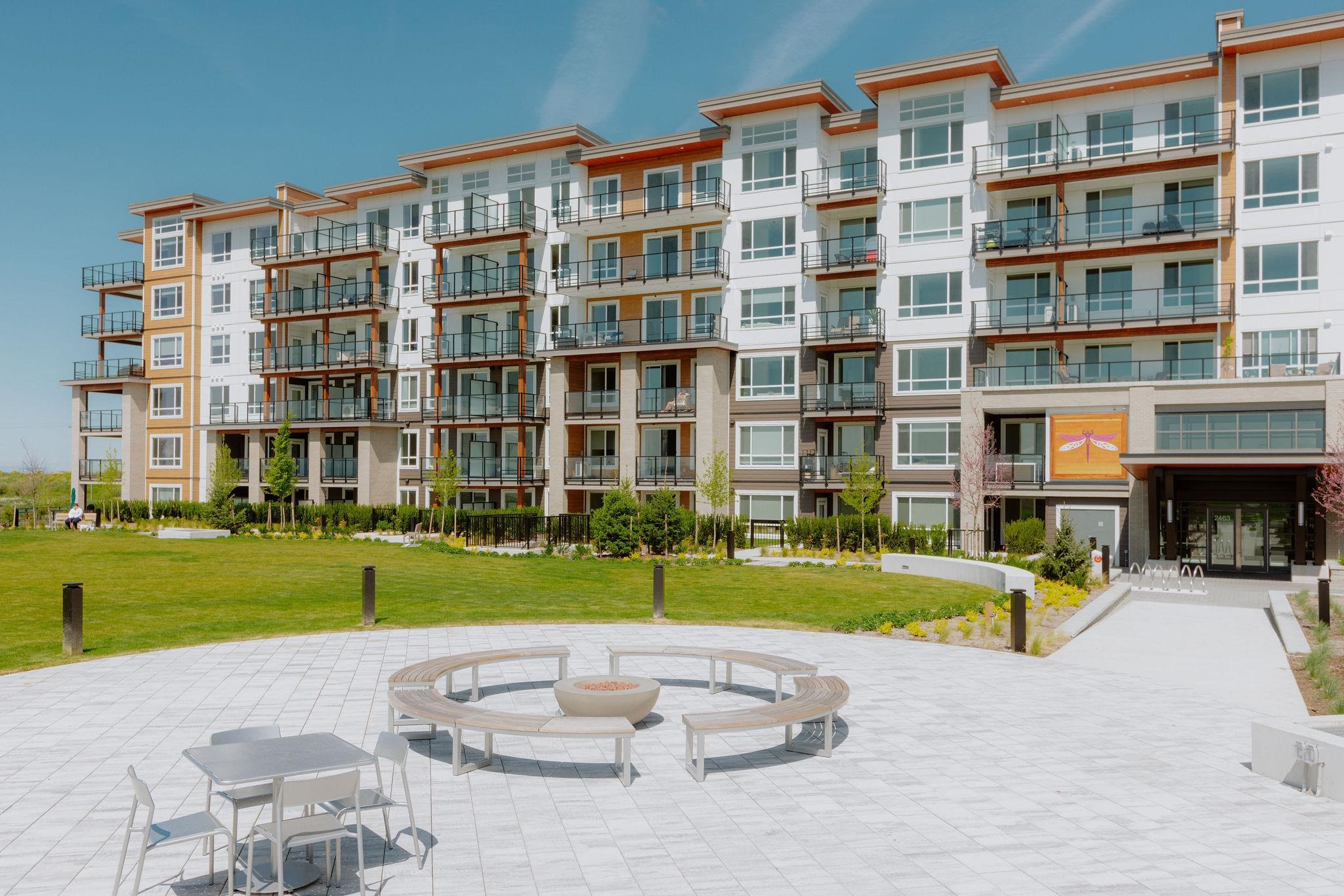 2463 Rabbit Dr #204, Tsawwassen, BC V4M 0G6