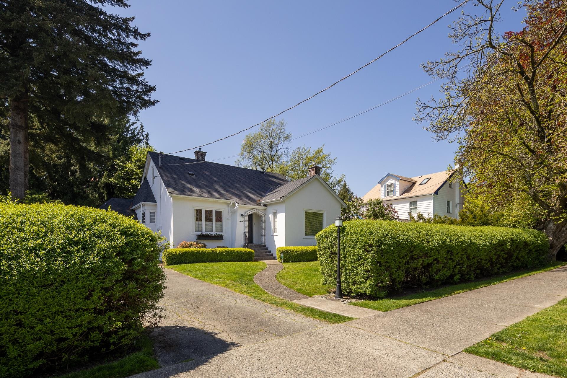 4th Street, New Westminster, BC V3L 2V4