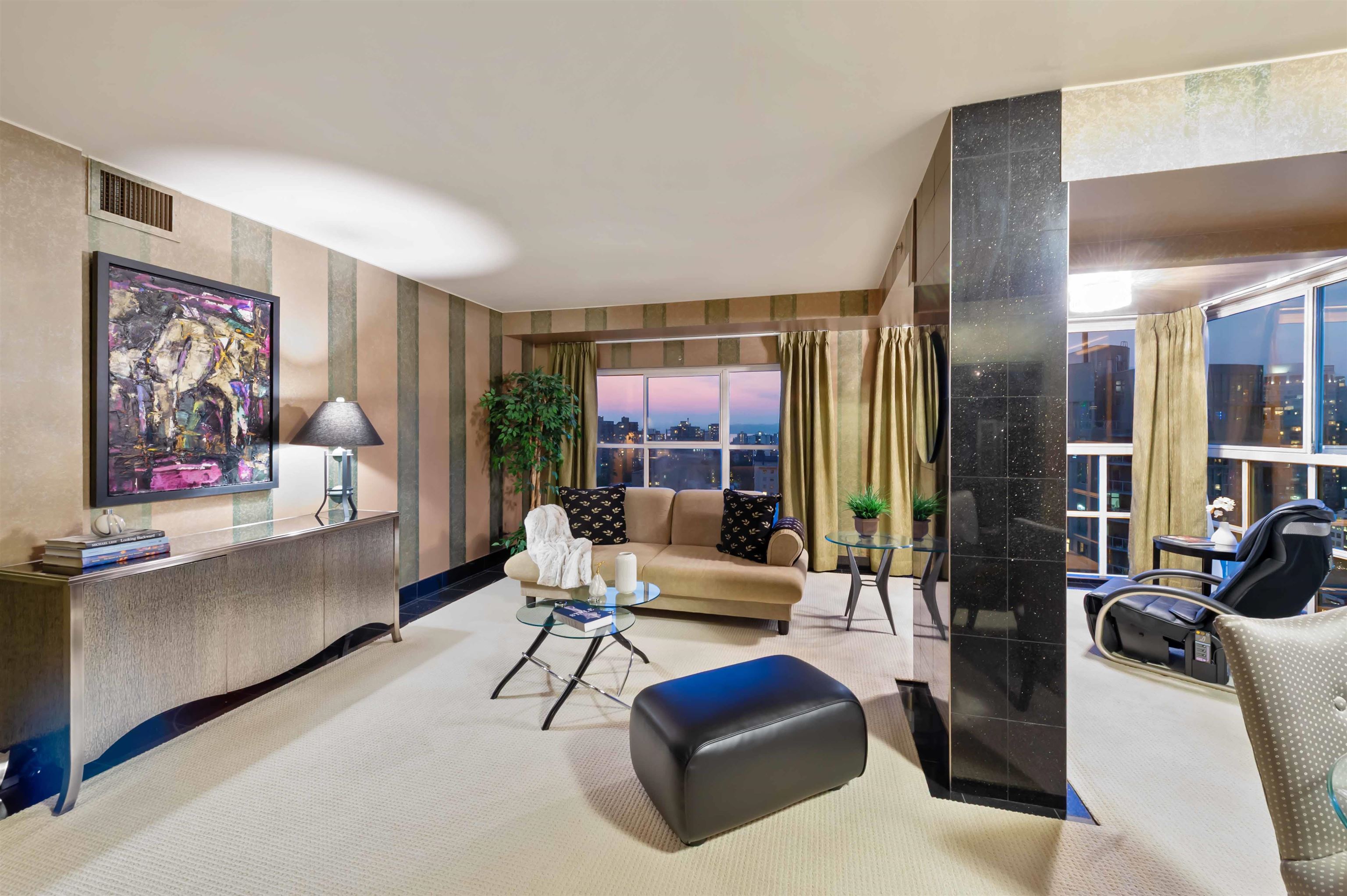 909 Burrard Street #2201, Vancouver, BC V6Z 2N2
