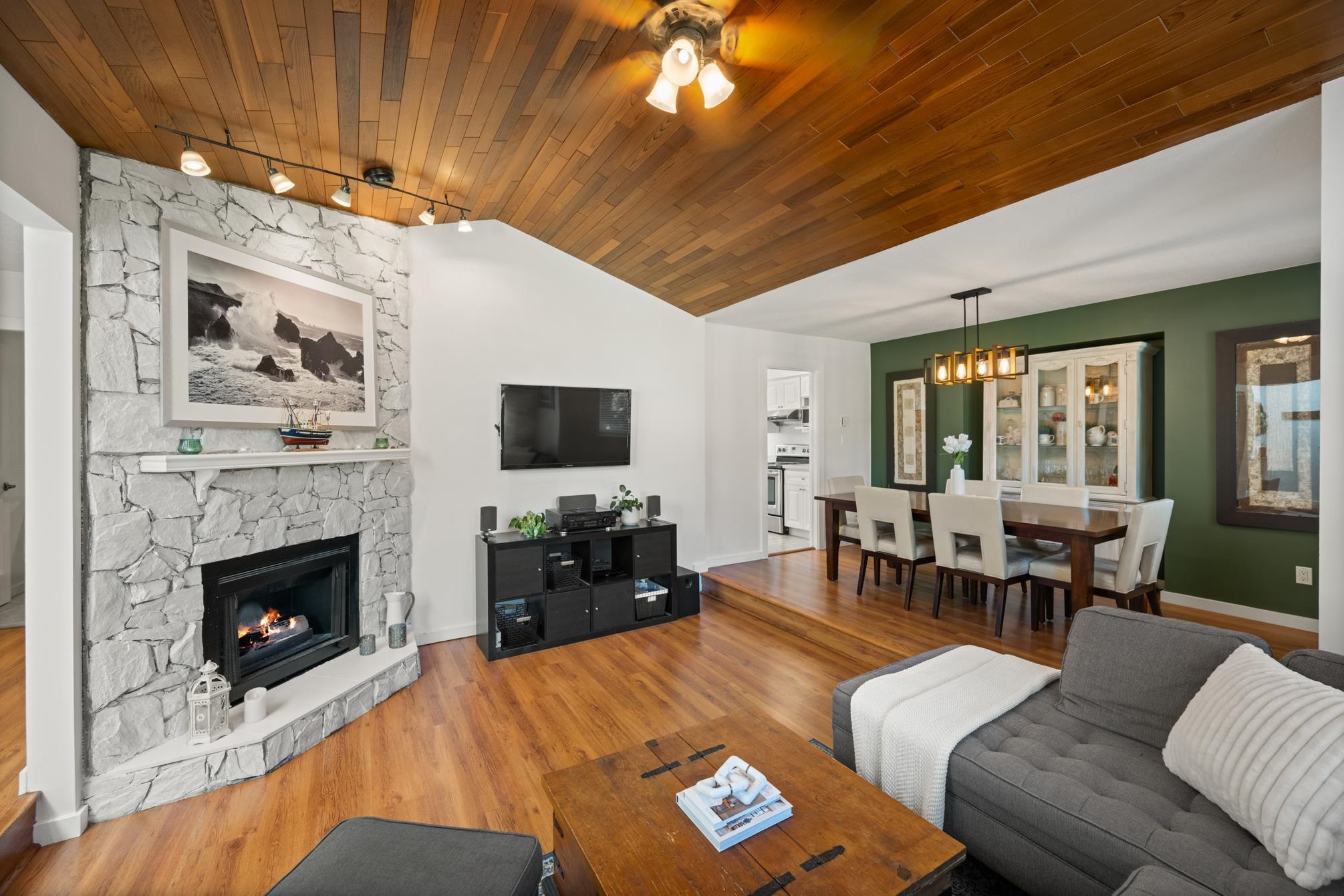 89b Avenue, Langley, BC V1M 1Z4