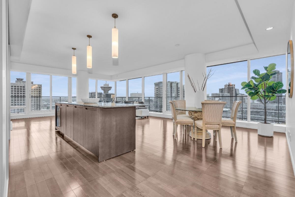 1011 West Cordova Street #3503, Vancouver, BC V6C 0B2