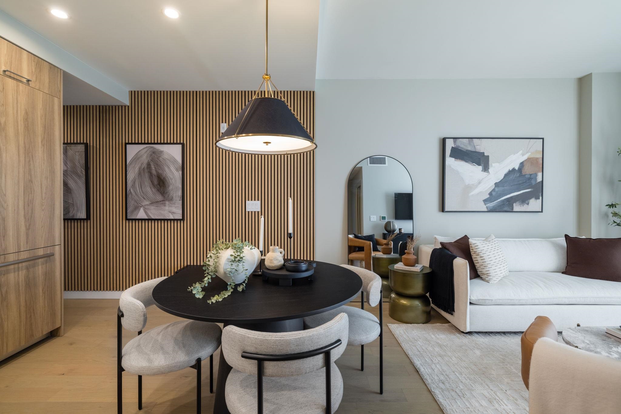 8398 Oak Street #604, Vancouver, BC V6P 4A9
