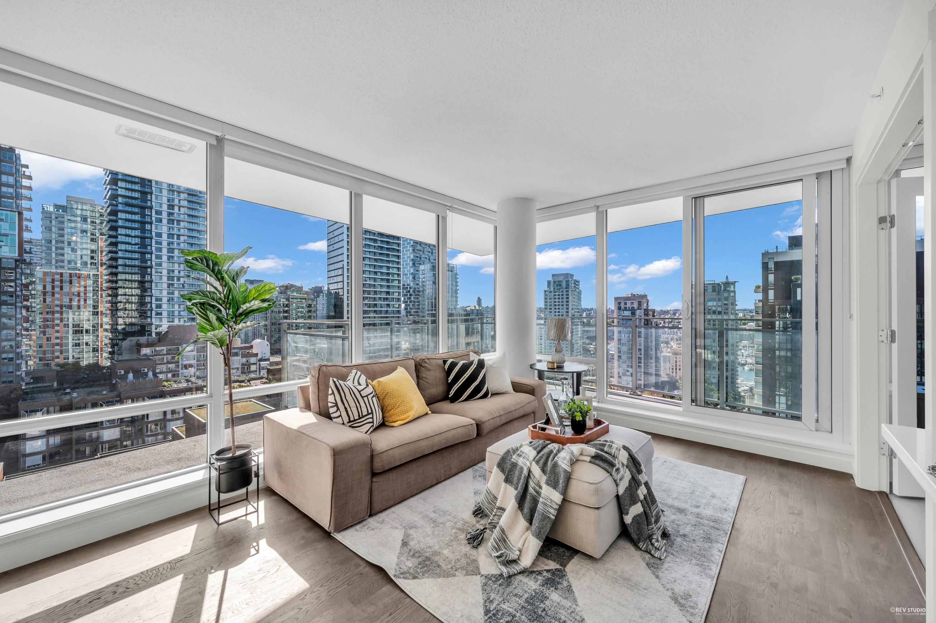 1009 Harwood Street #1606, Vancouver, BC V6E 0C2