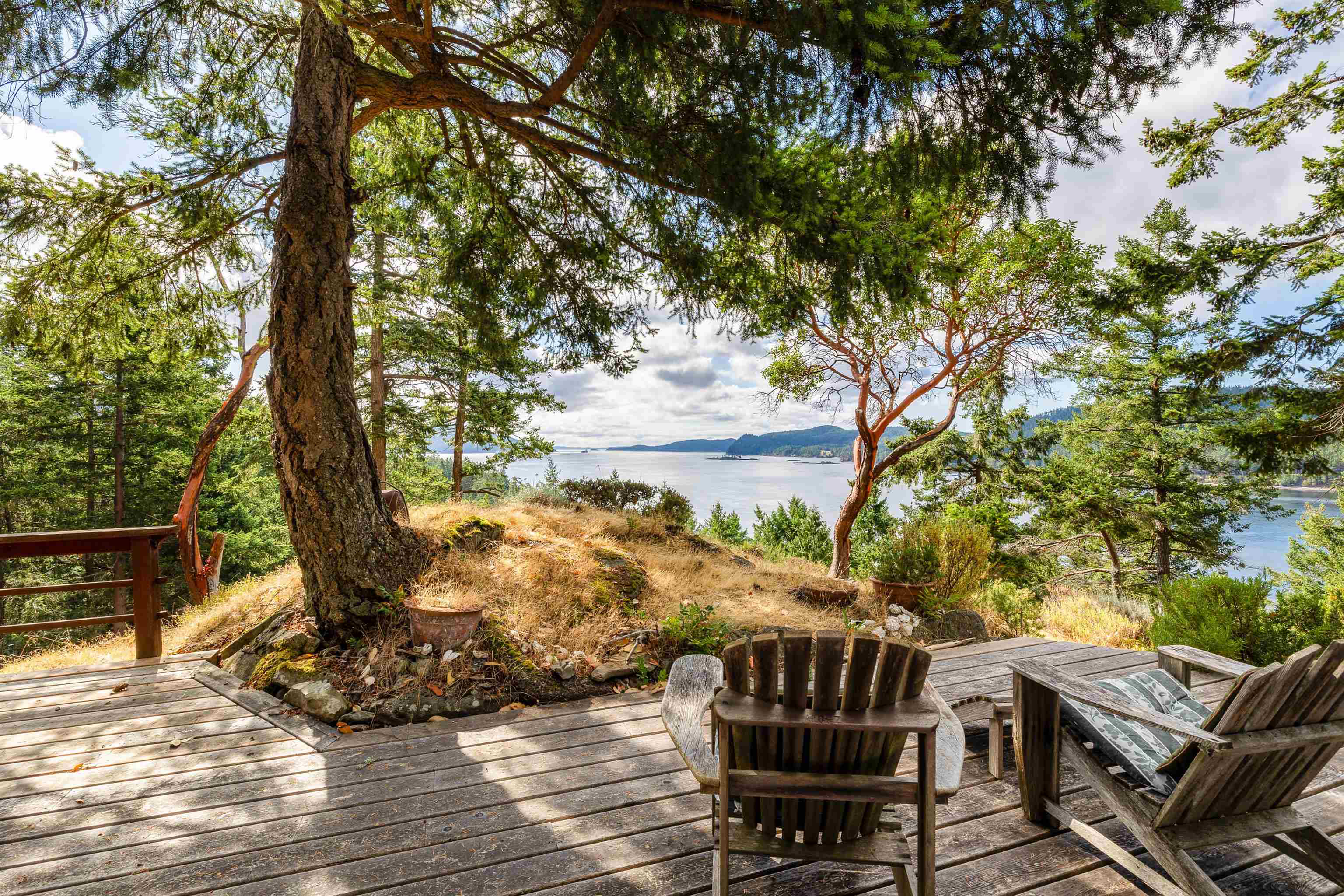 498 Marine Turnabout, Mayne Island, BC V0N 2J2