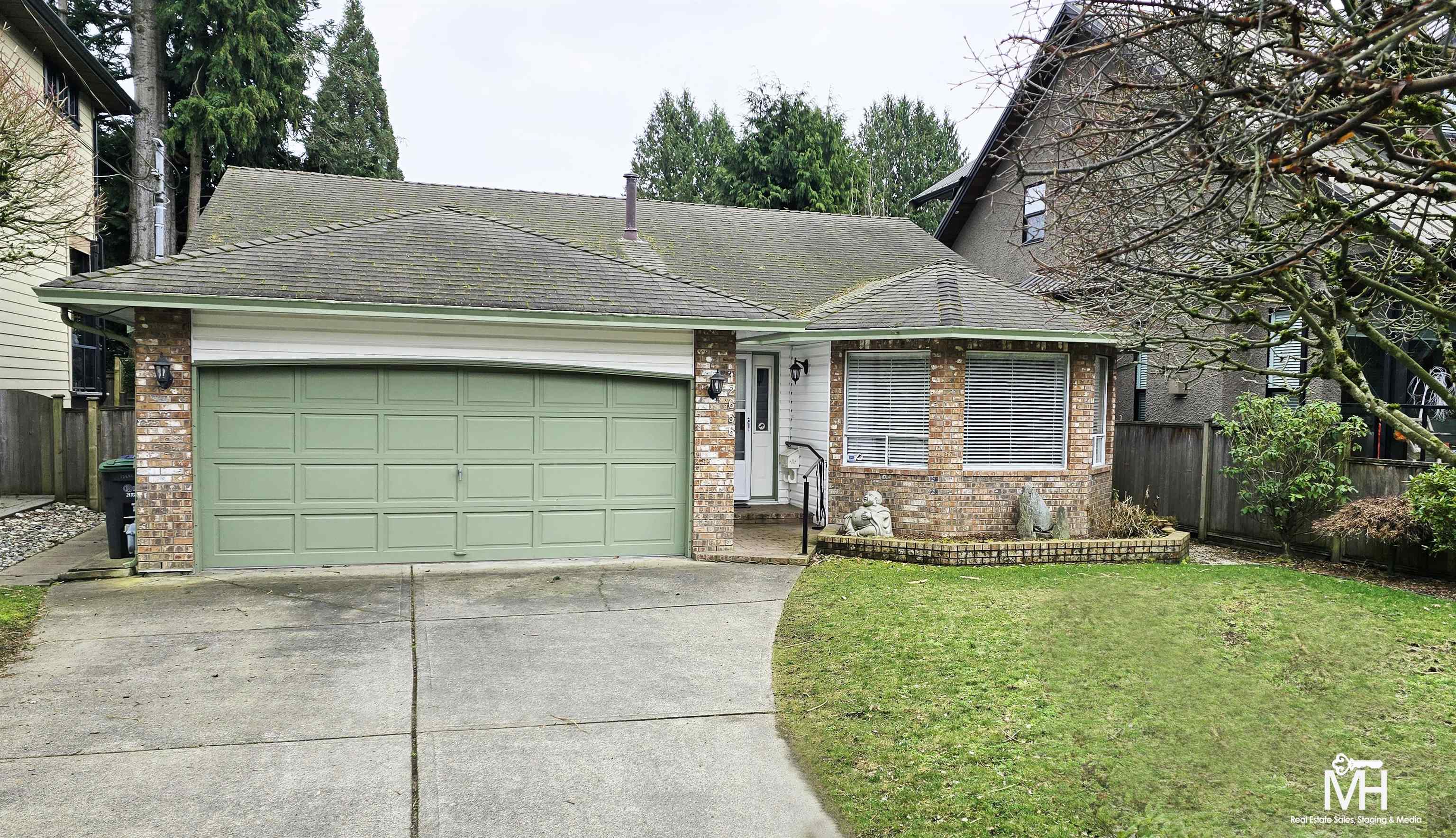 15a Avenue, Surrey, BC V4A 1L7