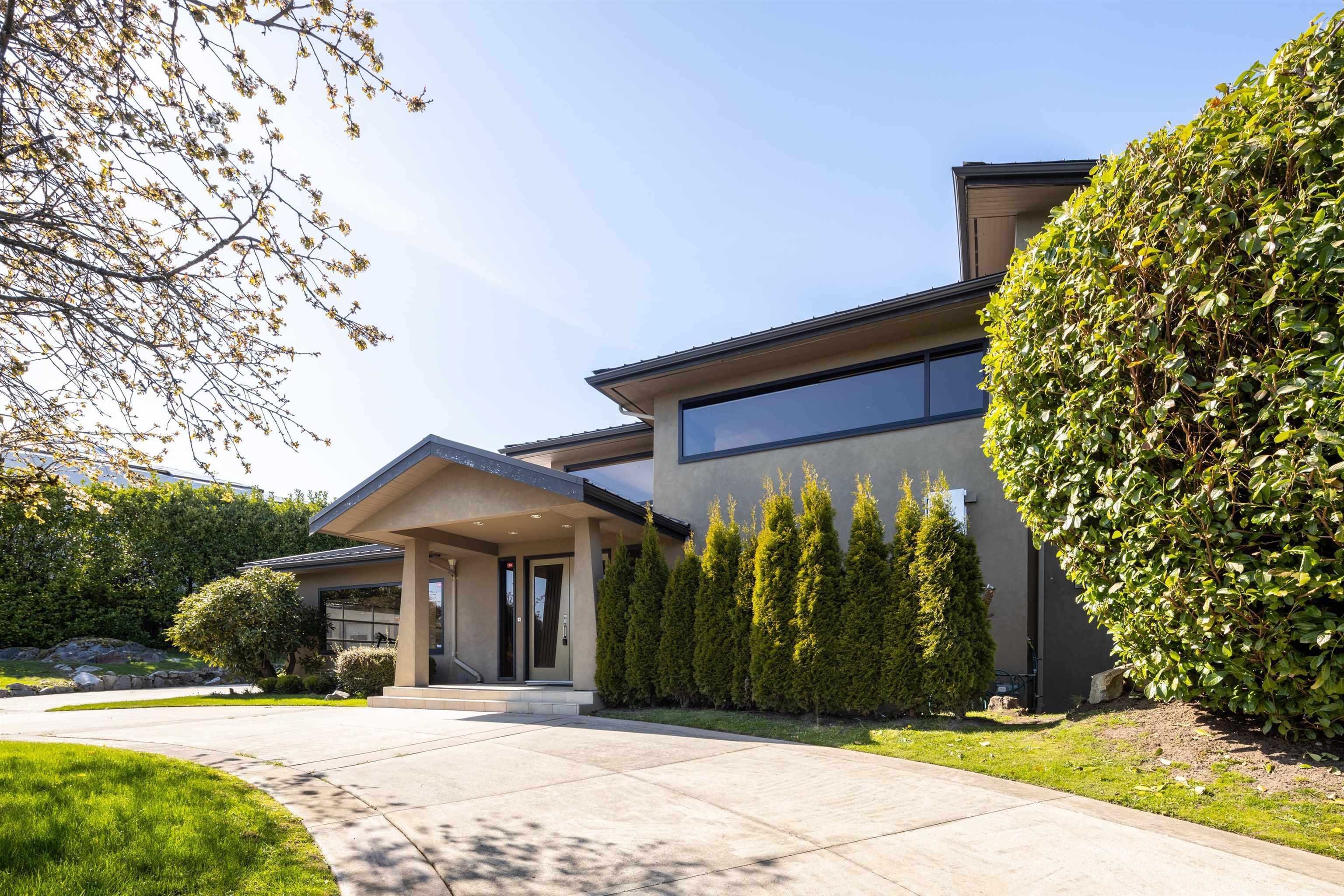 1109 Hillside Road, West Vancouver, BC V7S 2G3