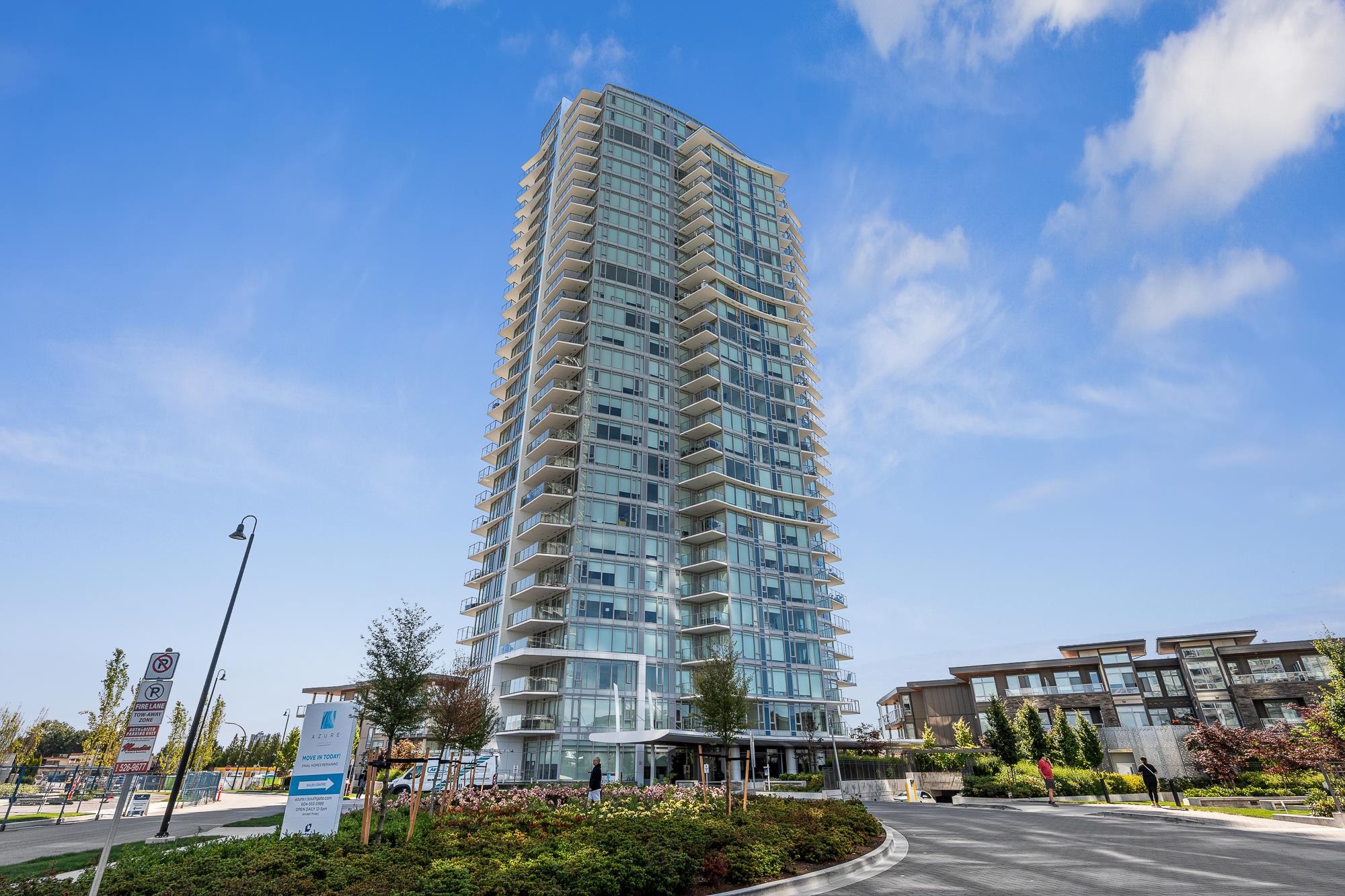 7769 Park Cres #101, Burnaby, BC V3N 0J7