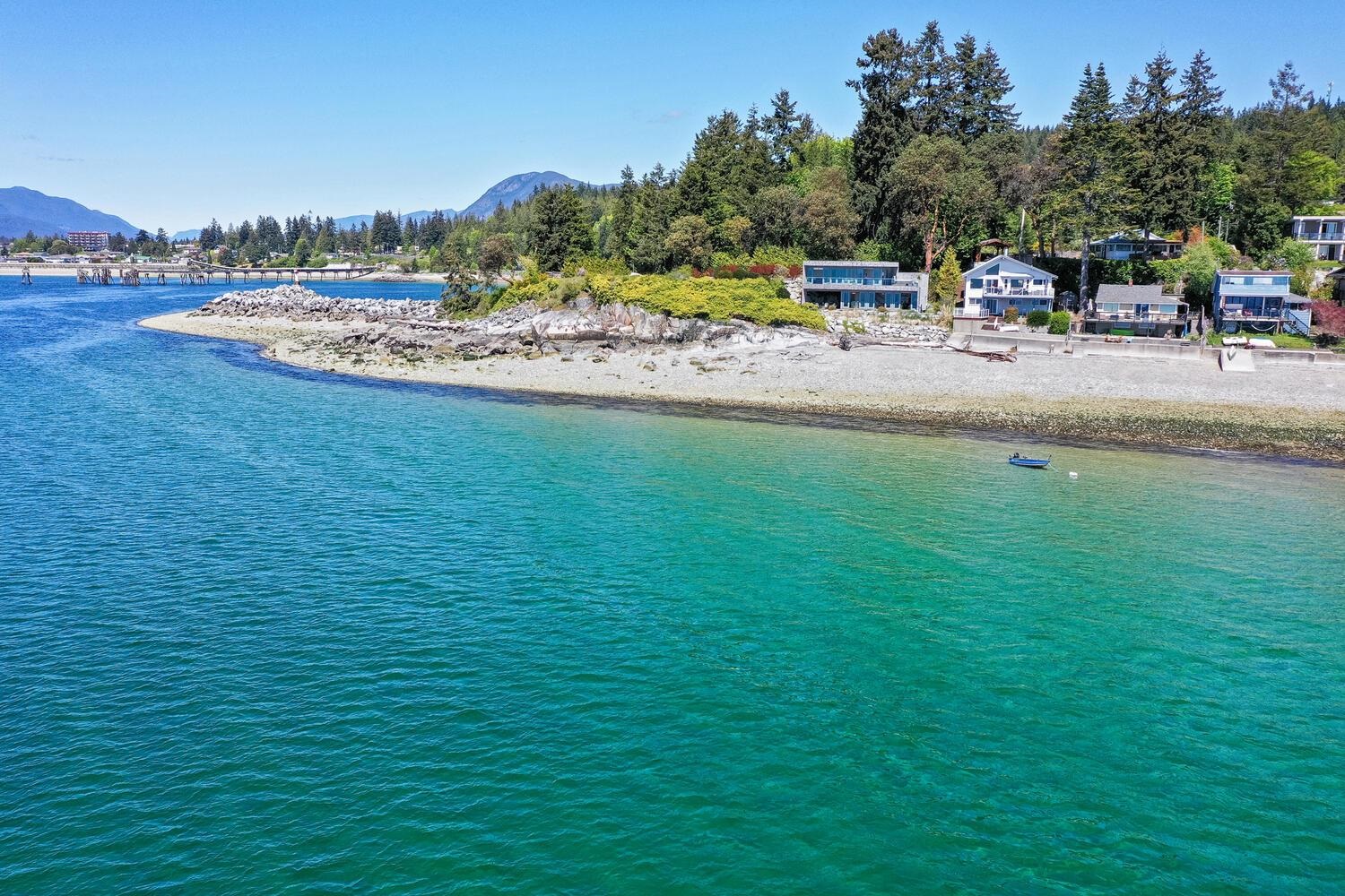 5423 Selma Park Rd, Sechelt, BC V7Z 0C4