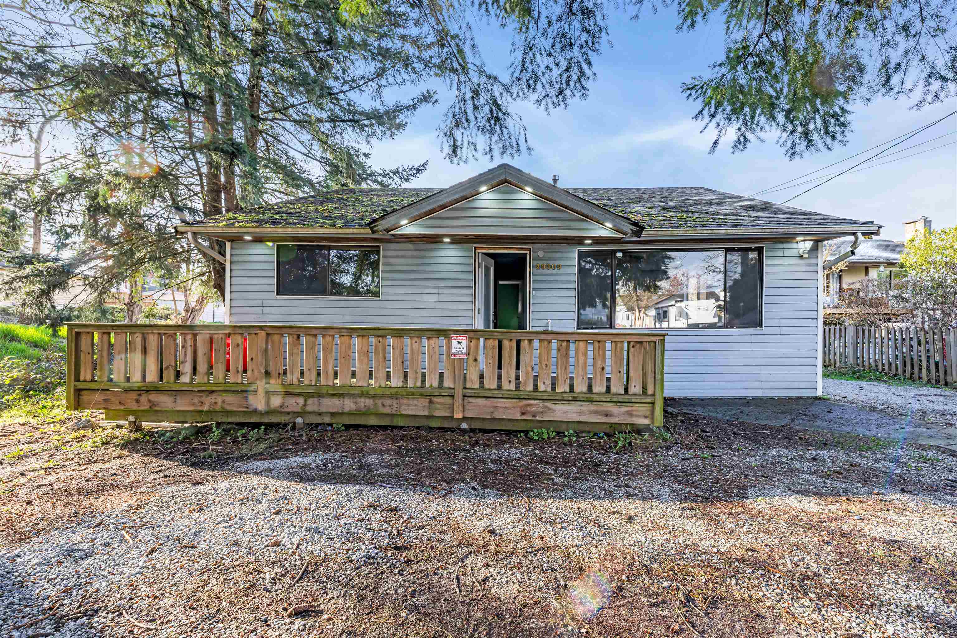20309 Lorne Avenue, Maple Ridge, BC V2X 1G2