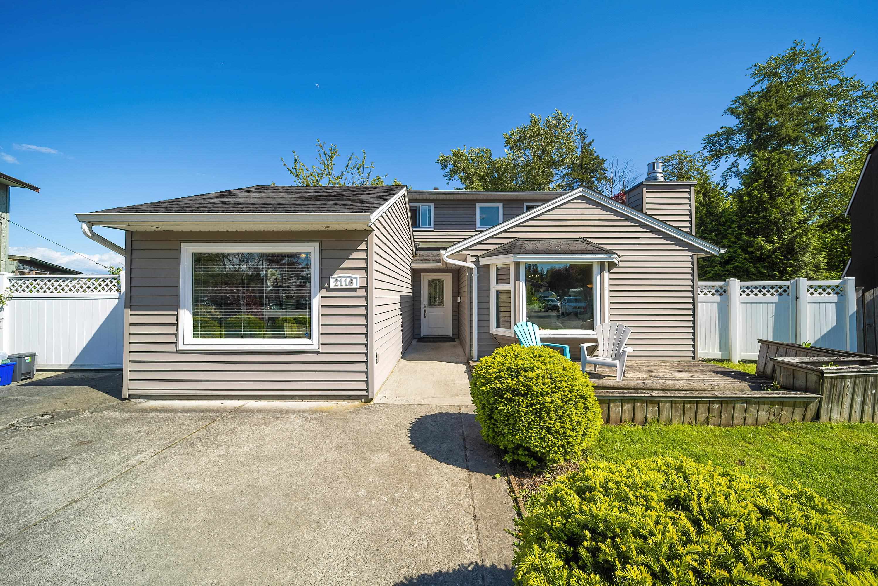 2116 Winston Court, Langley, BC V2Y 1H5