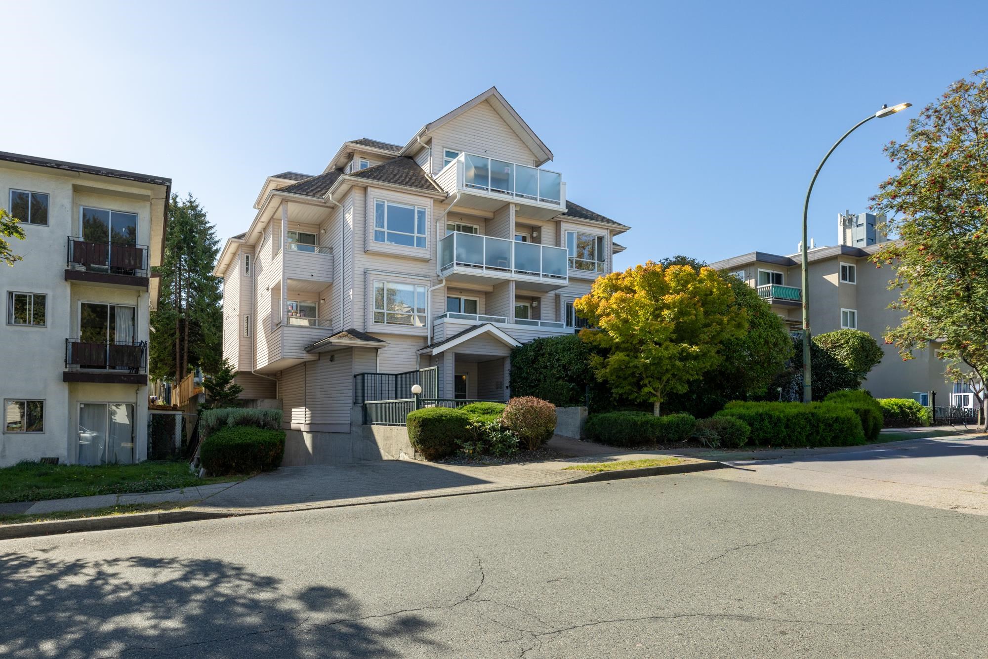 788 East 8th Avenue #303, Vancouver, BC V5T 1T4