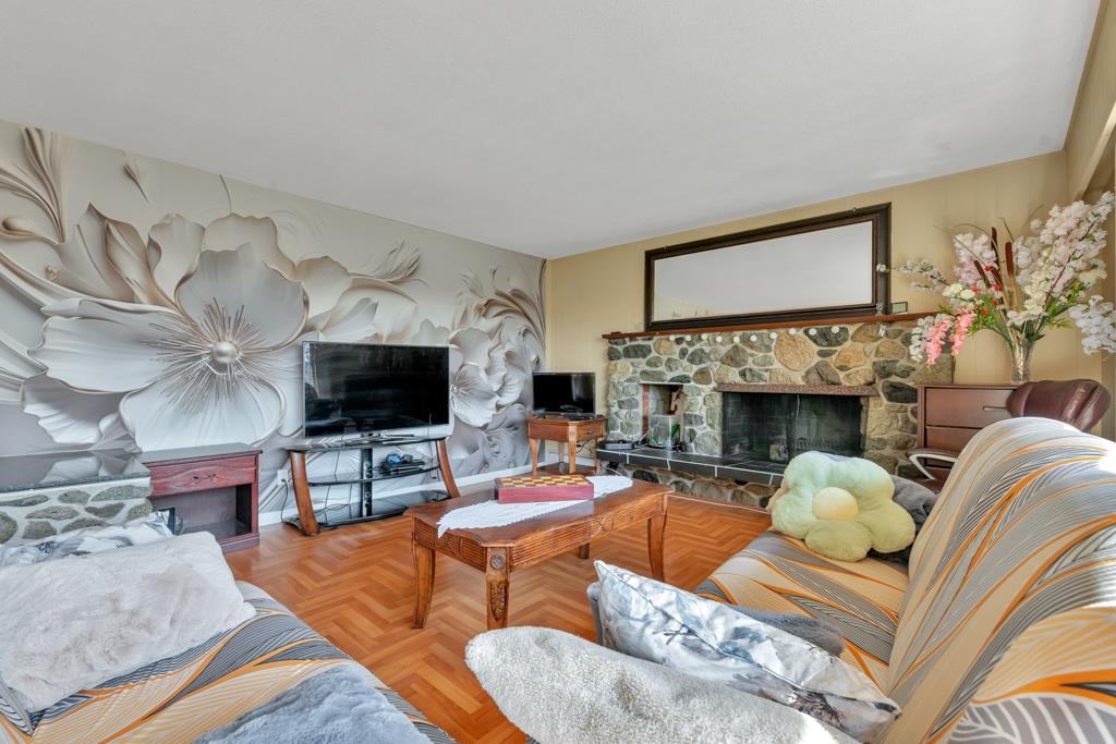 263 Street, Maple Ridge, BC V2W 1K3