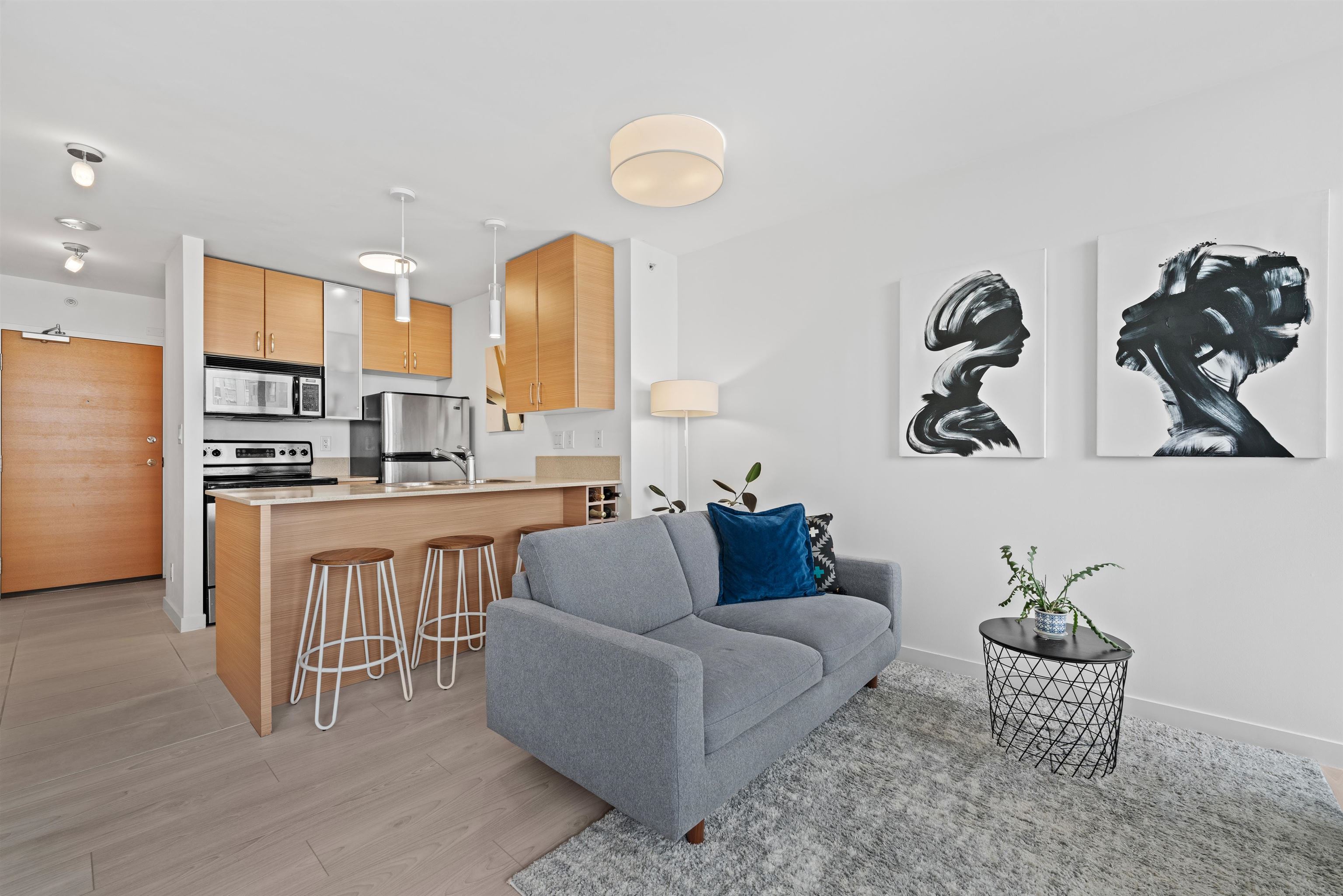 507-909 Mainland Street #2408, Vancouver, BC V6B 1S3