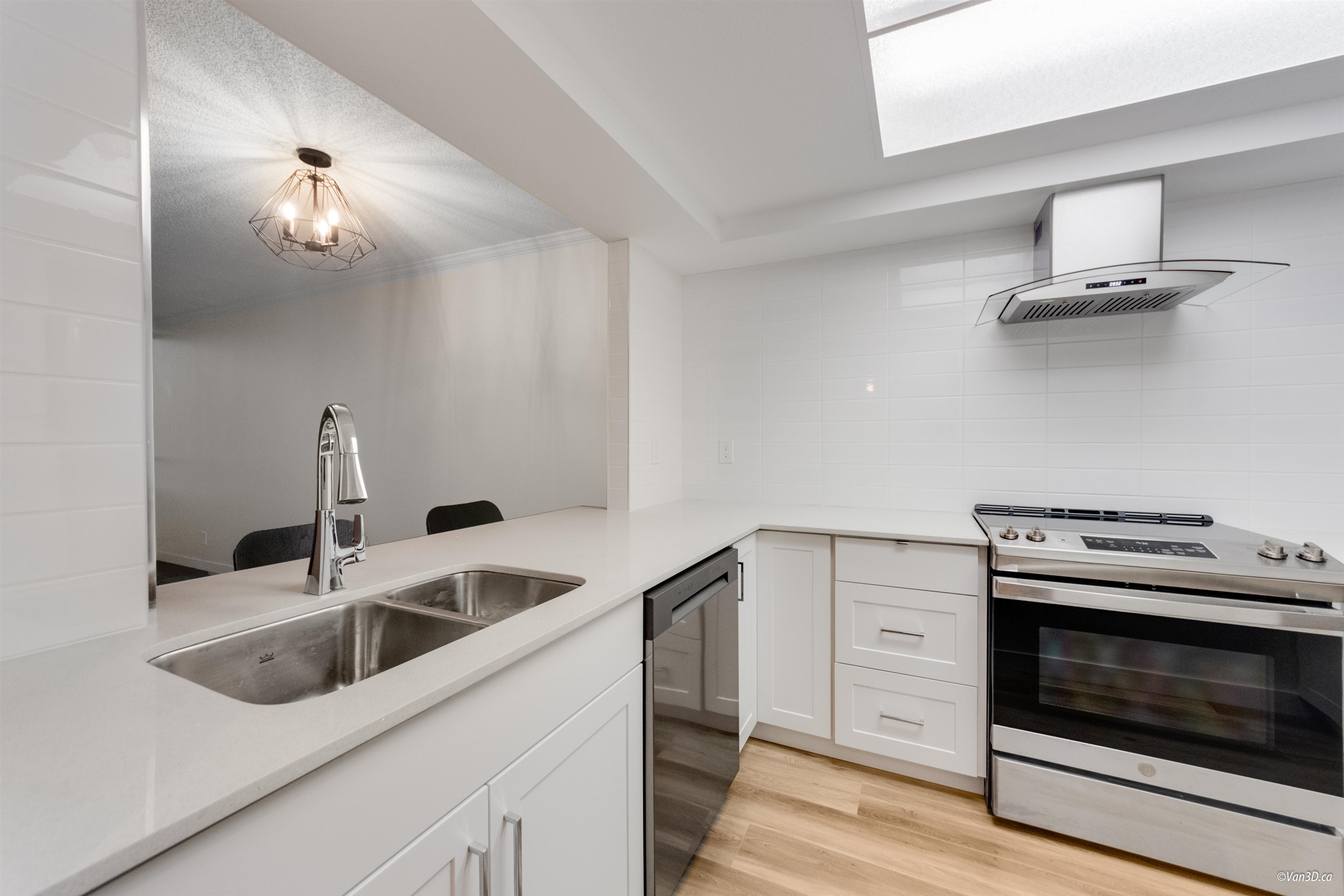460 Westview Street #601, Coquitlam, BC V3K 6C9