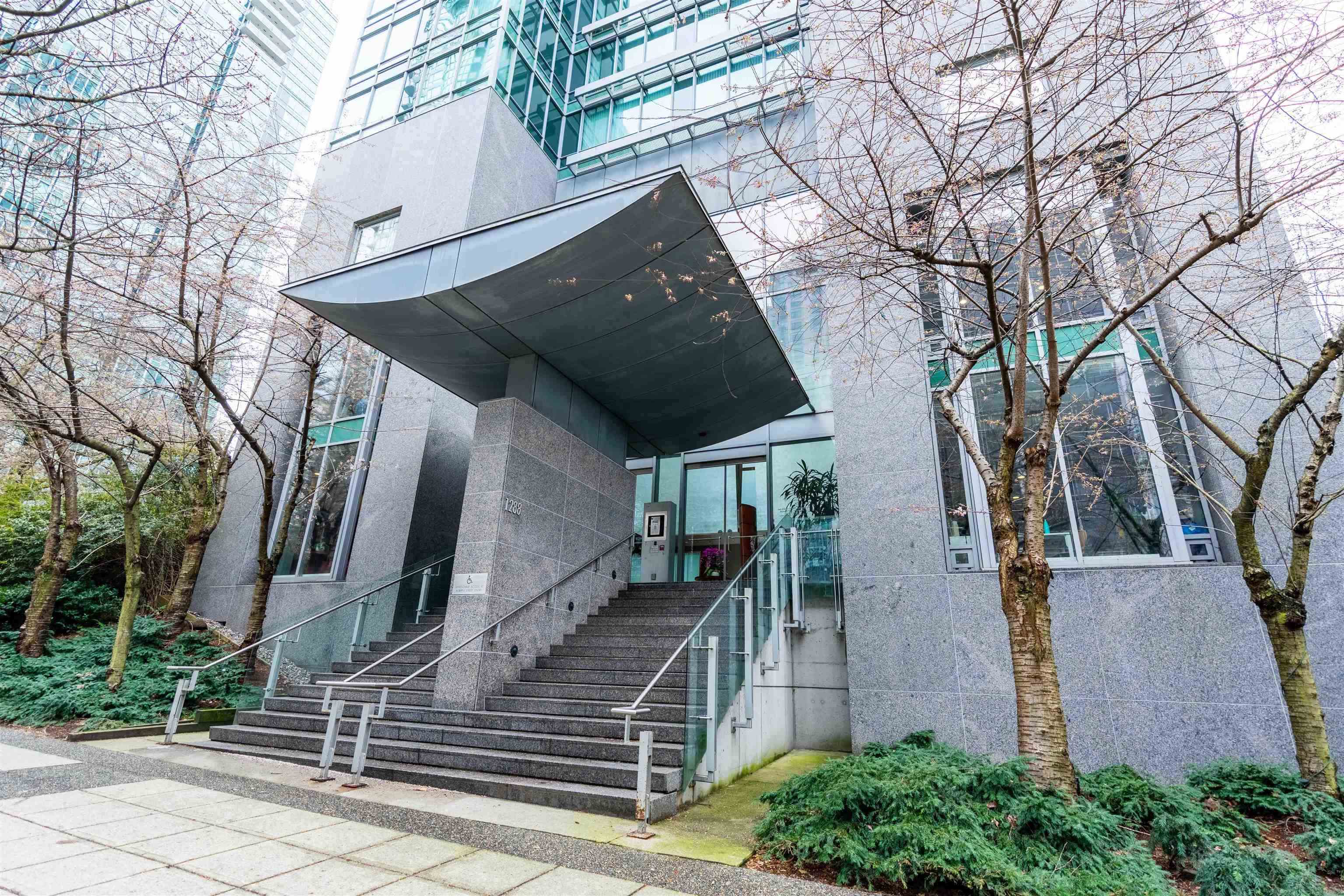 1288 West Georgia Street #2504, Vancouver, BC V6E 4R3