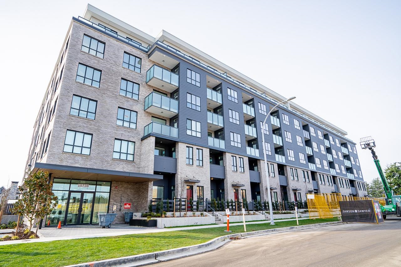 15738 85 Ave #511, Surrey, BC V4N 6Y1