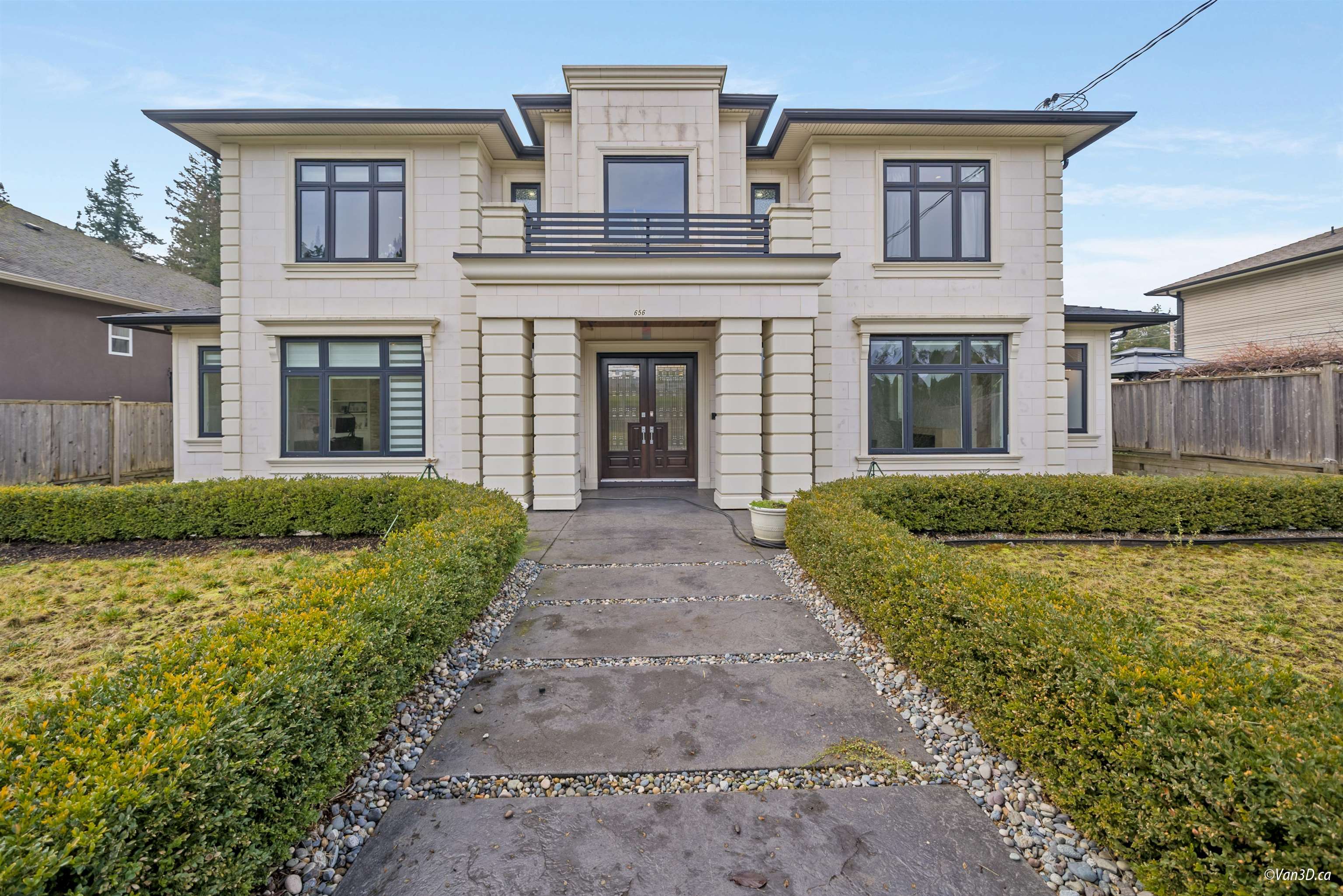 656 Blue Mountain Street, Coquitlam, BC V3J 4R6