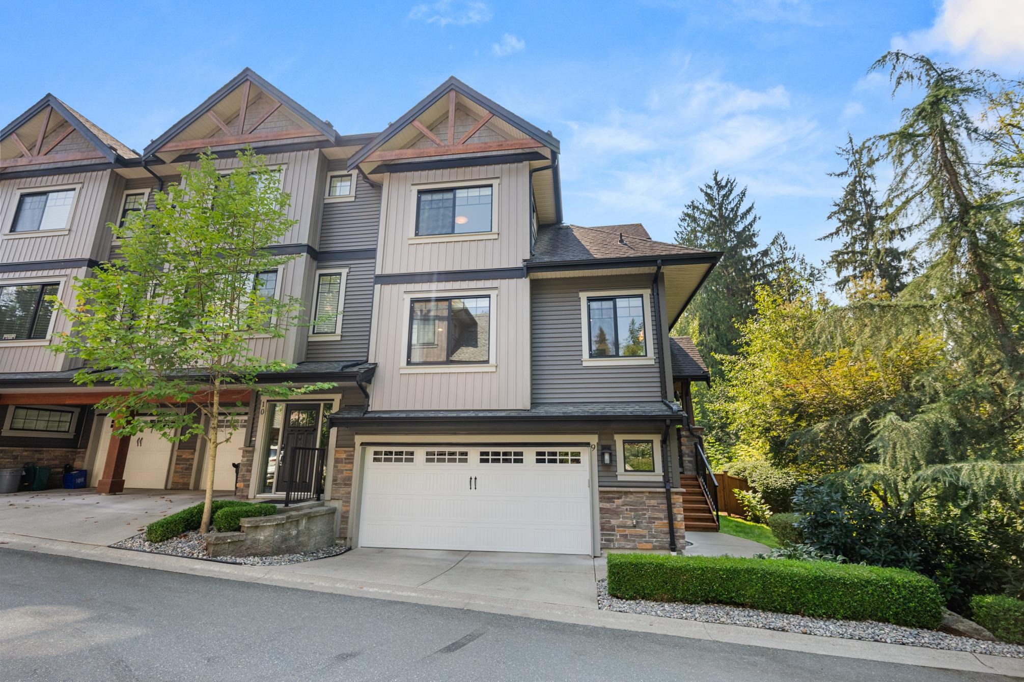 23709 111a Avenue #9, Maple Ridge, BC V2W 0E5