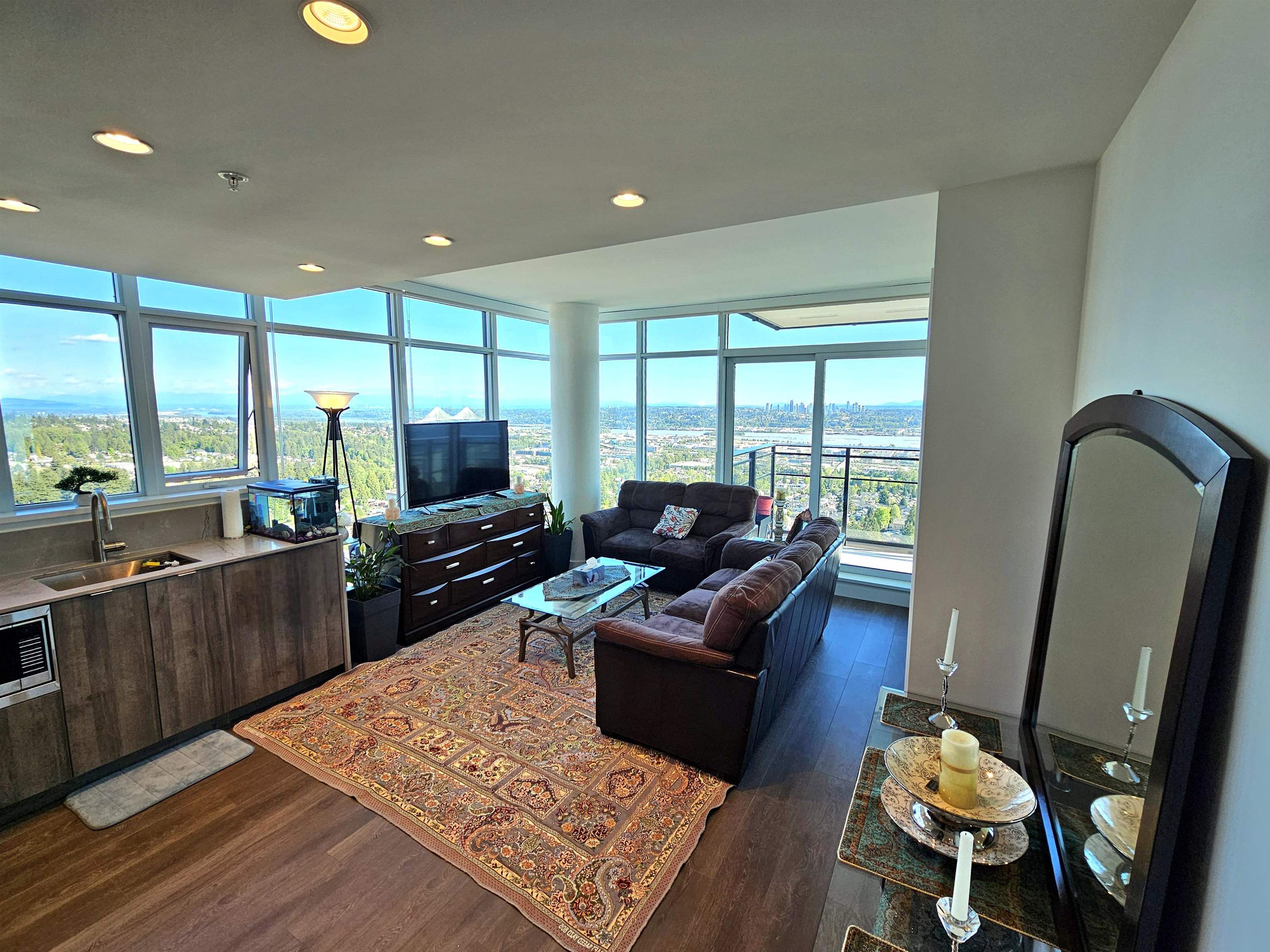 505 Nelson St #2102, Coquitlam, BC V3J 0R5