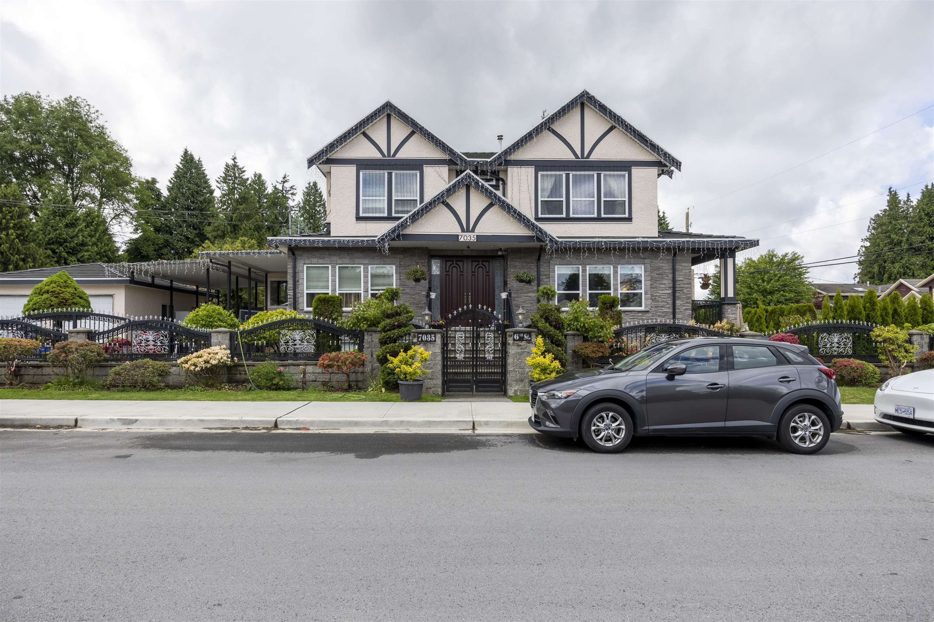 6th Street, Burnaby, BC V5E 3T4