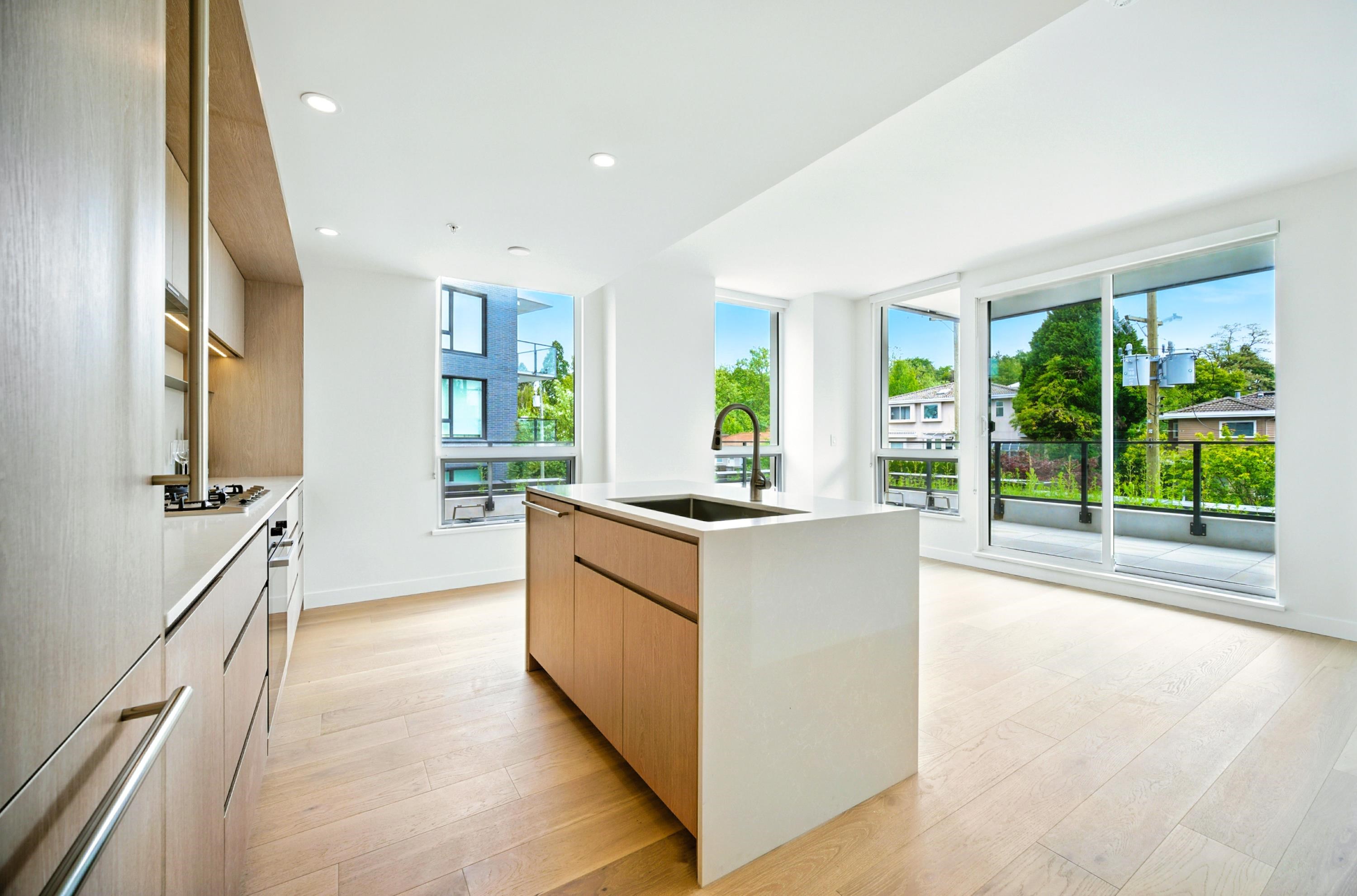 5212 Cambie Road #315, Vancouver, BC V5Z 2Z7