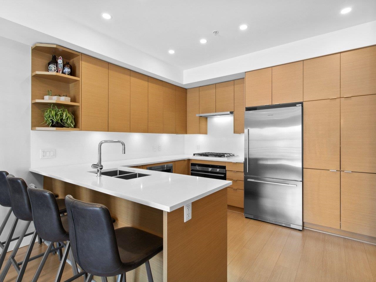 2528 Collingwood Street #208, Vancouver, BC V6R 0C1