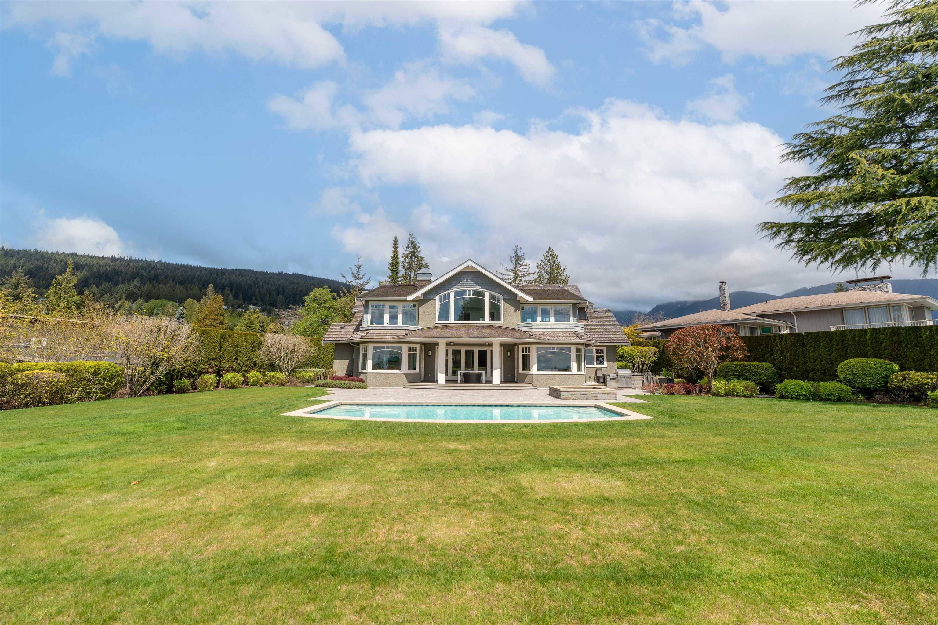 1028 Groveland Place, West Vancouver, BC V7S 1Z5