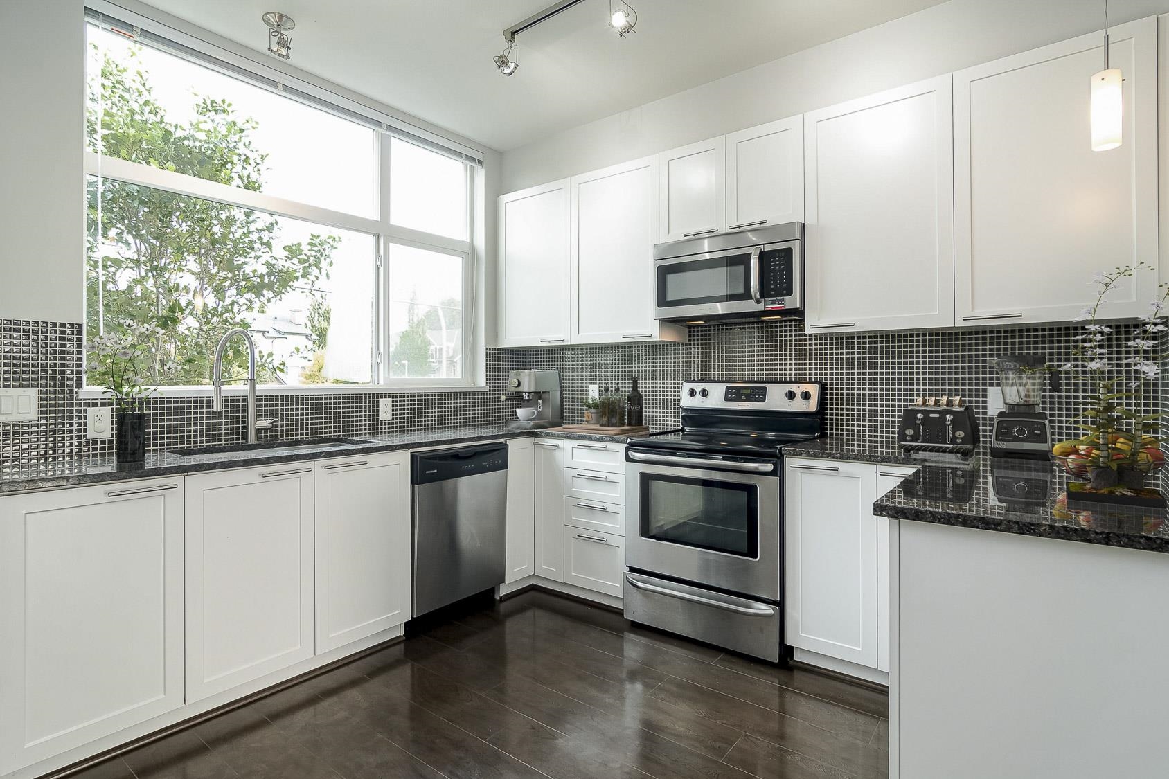 16223 23 A Avenue #28, Surrey, BC V3Z 6P4