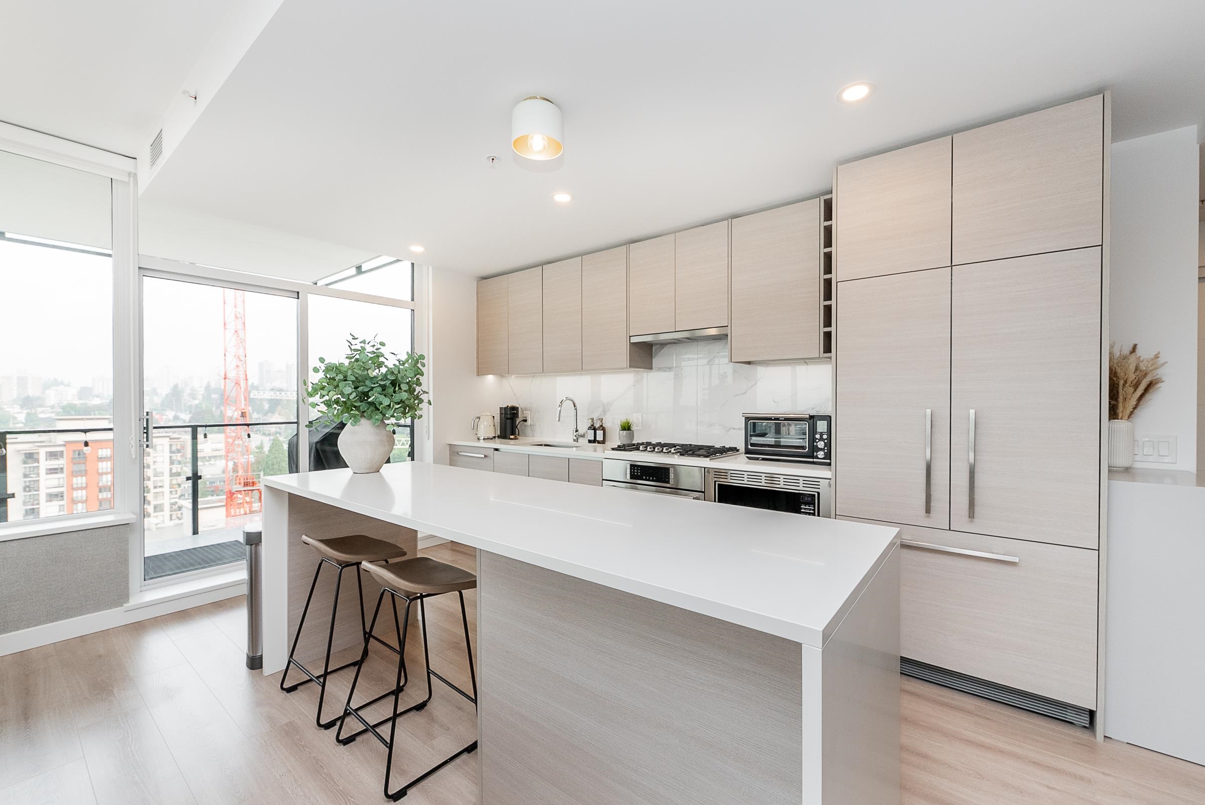 823 Carnarvon St #2901, New Westminster, BC V3M 0N5
