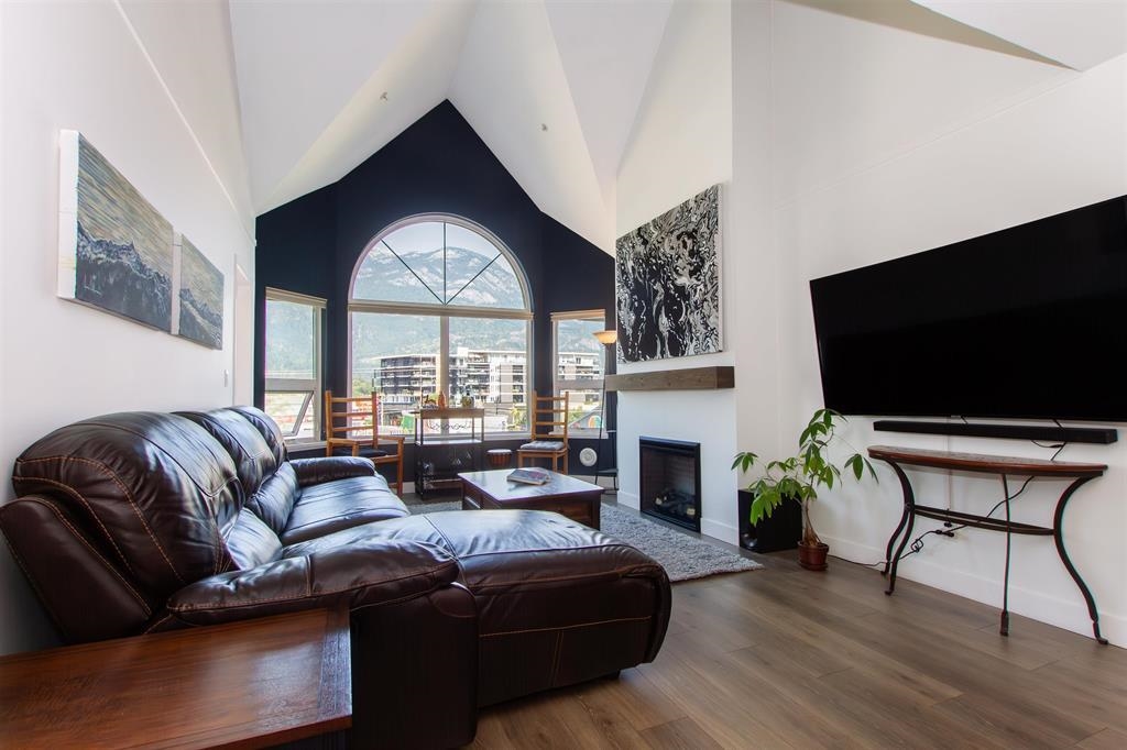 1466 Pemberton Avenue #304, Squamish, BC V8B 0K1