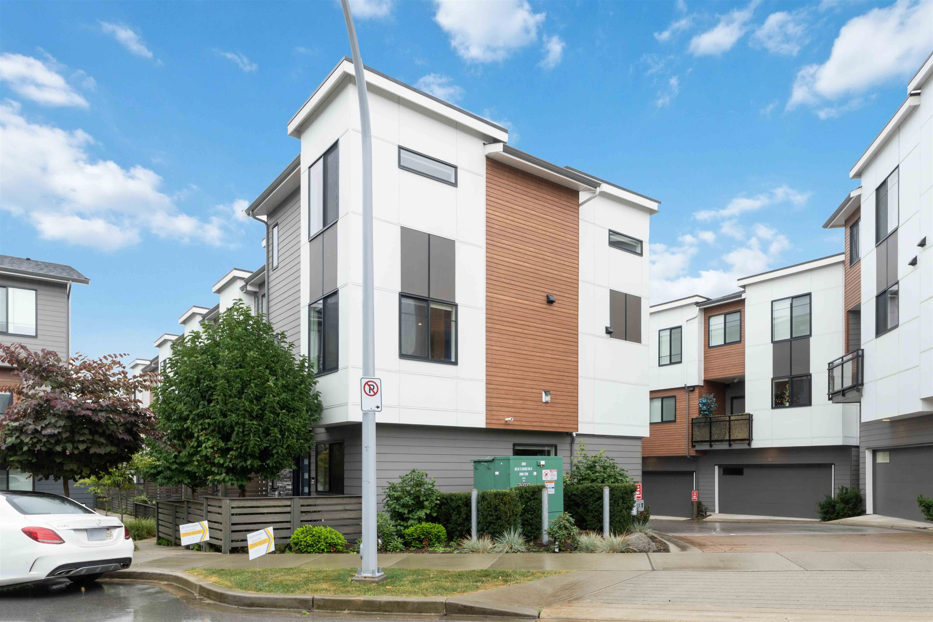 1639 162 Street #22, Surrey, BC V4A 4Y1