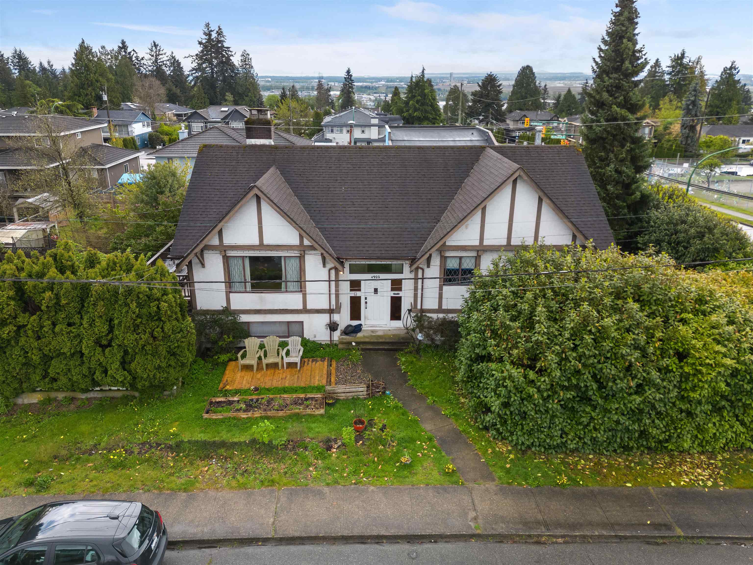 4922 Irmin Street, Burnaby, BC V5J 1Y5
